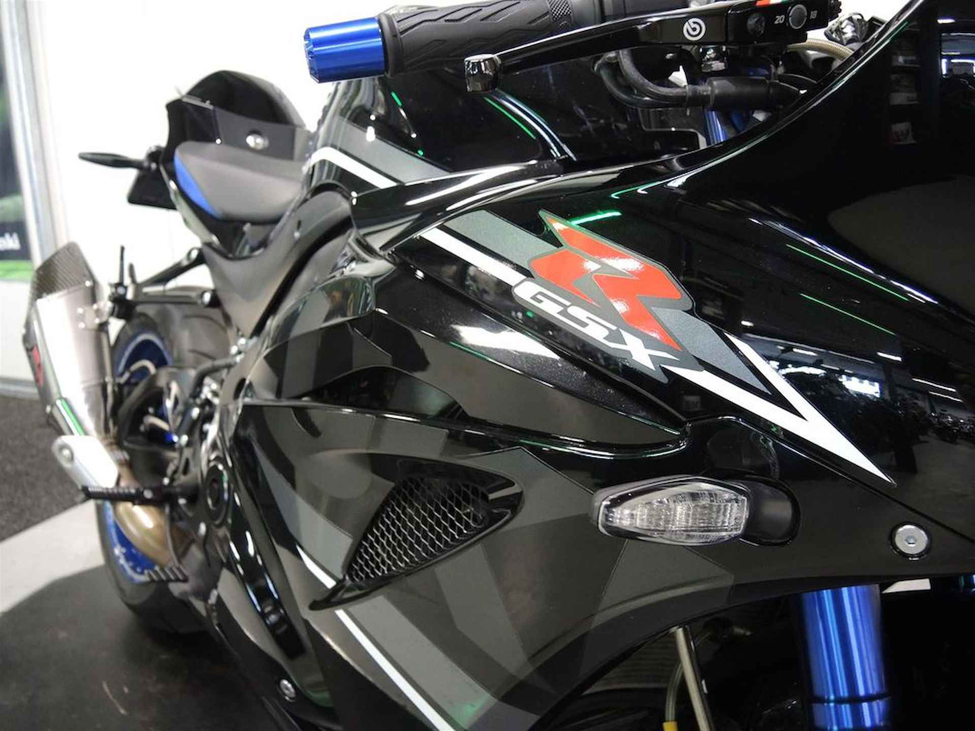 Suzuki GSX R 1000 RA - 20/22