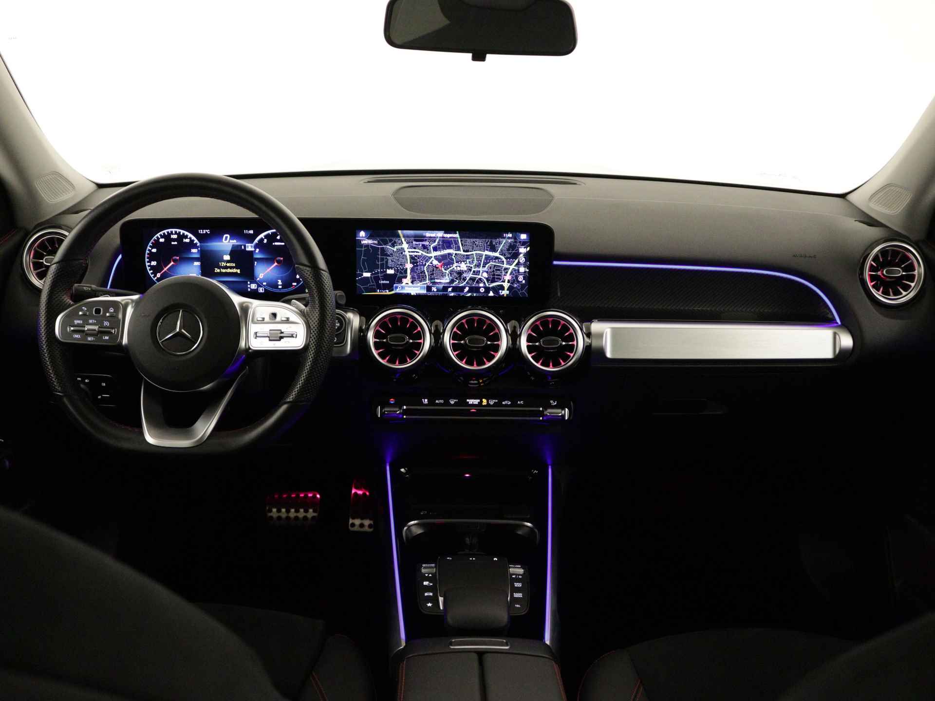 Mercedes-Benz GLB 200 AMG | Navigatie | Sfeerverlichting | Apple Carplay | Stoelverwarming | AMG-Line | Inclusief 24 maanden MB Certified garantie voor Europa. - 6/42