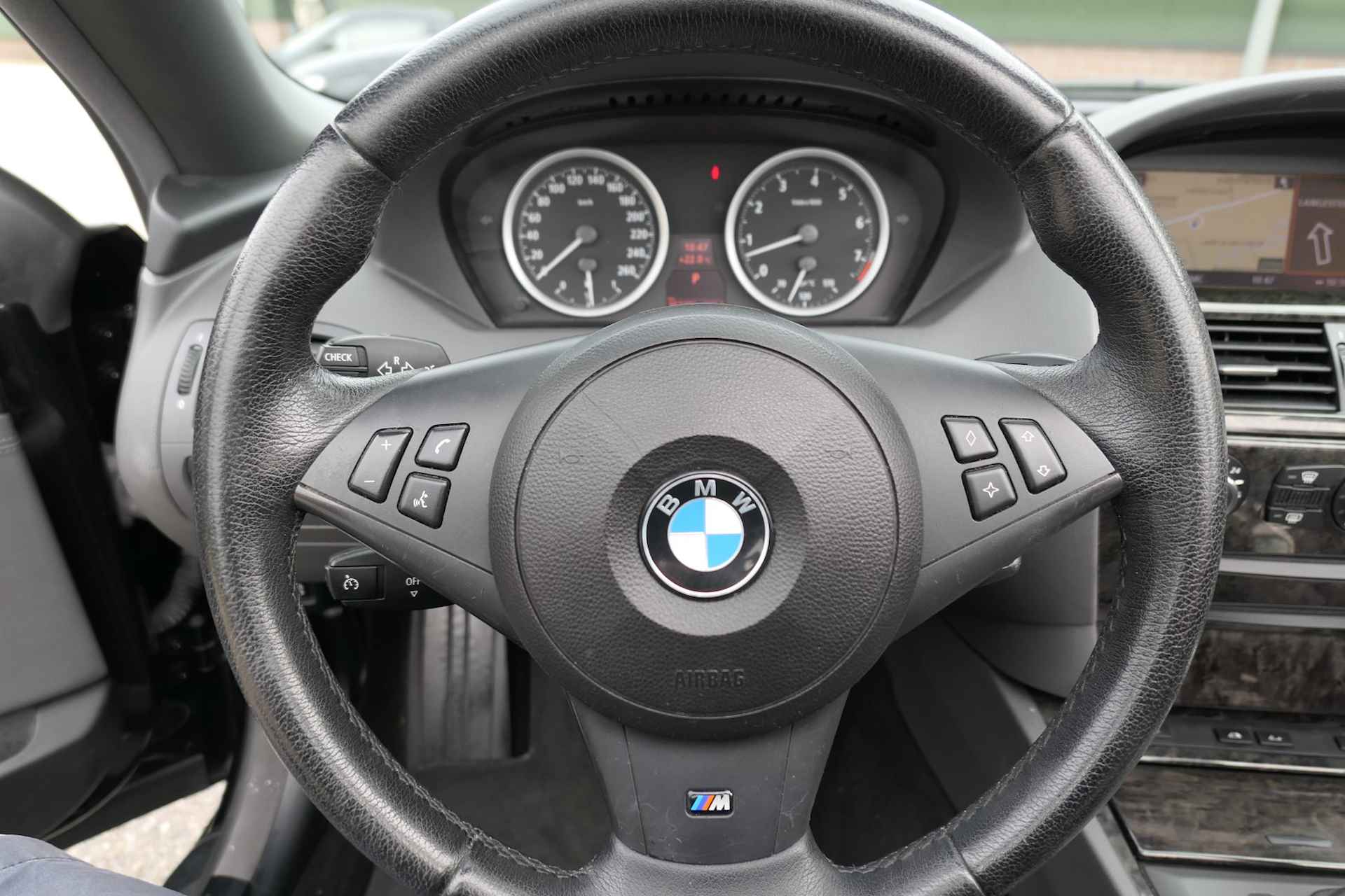 BMW 6 Serie 630i Cabrio 3.0 6 Cilinder Automaat, Youngtimer, Comfortabele VERZORGDE auto .. TAXATIE rapport aanwezig .. keuring toegestaan - 26/65