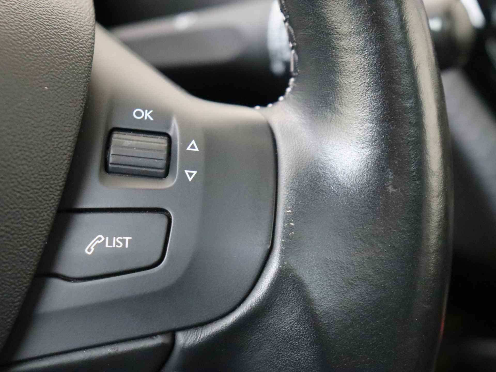 Peugeot 2008 1.2 PureTech 130PK GT-Line Navigatie | Airco | Cruise Control | - 21/33