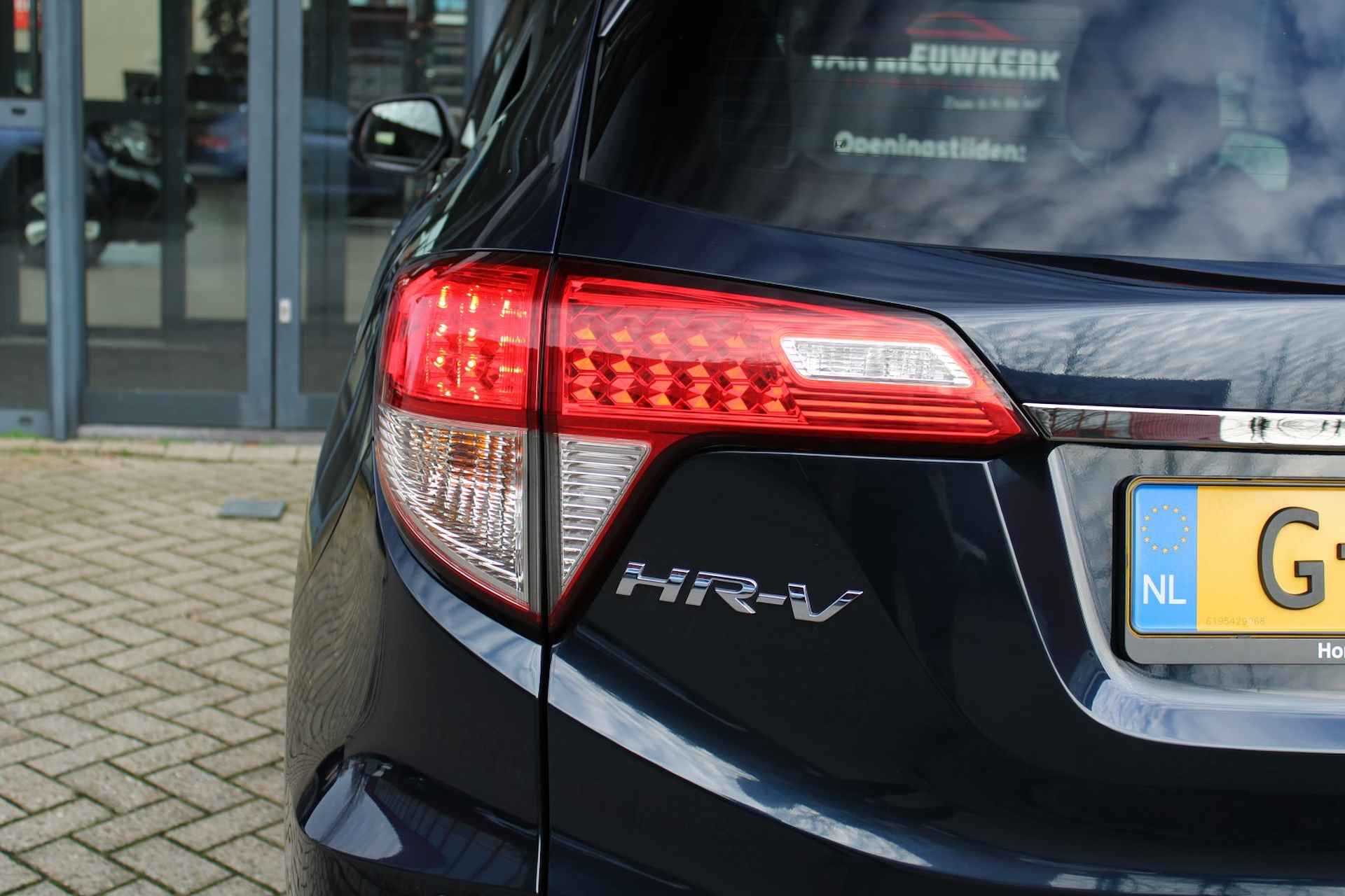 HONDA HR-V 1.5 i-VTEC 130pk Automaat Elegance Navigatie FACELIFT! 1e Eigenaar - 33/38