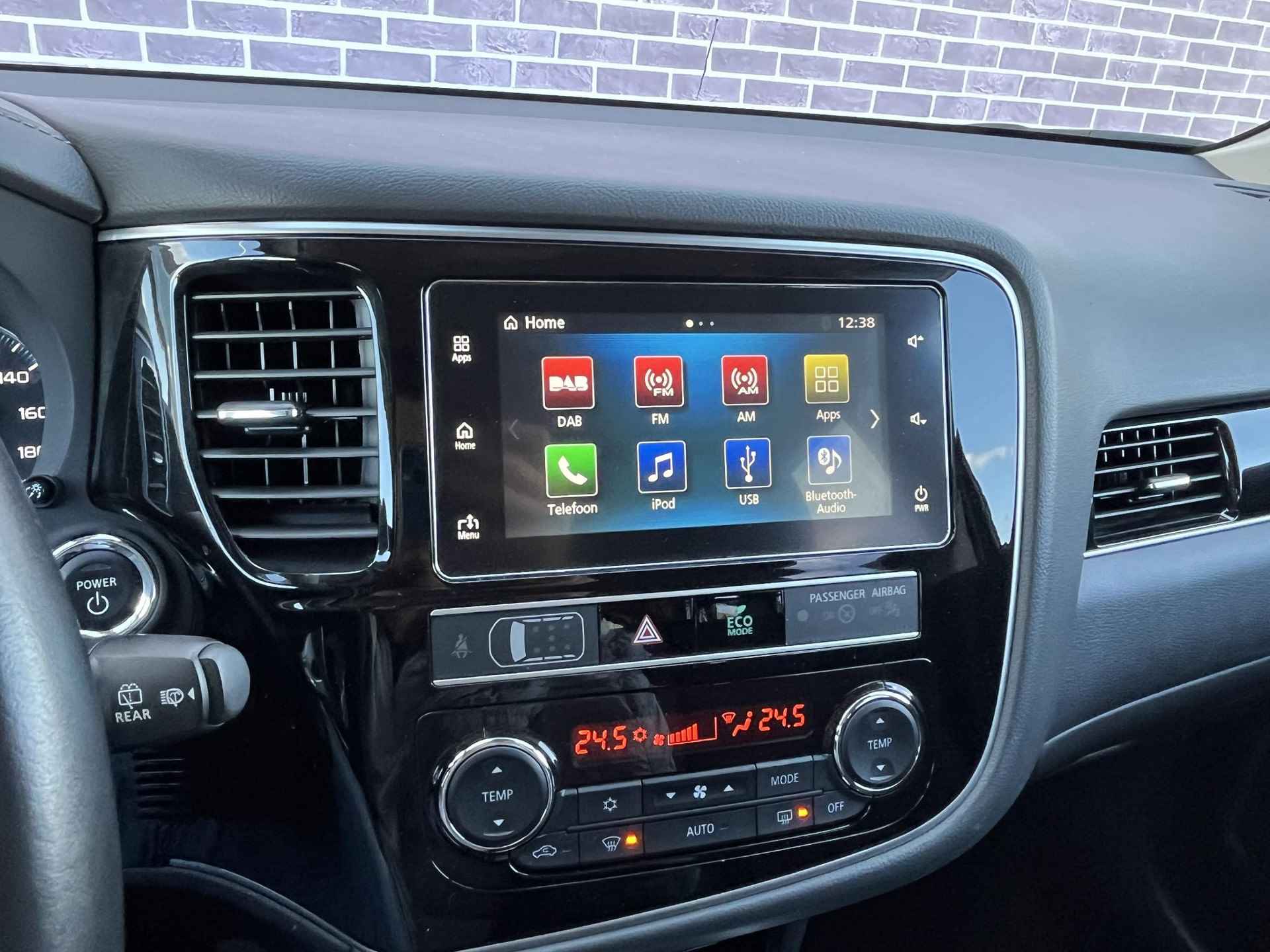 Mitsubishi Outlander 2.4 PHEV Intense | Plug-In | Winterset | Cruise Control | Camera | DAB | Apple CarPlay & Android Auto | Climate Control | Vierwielaandrijving - 22/41