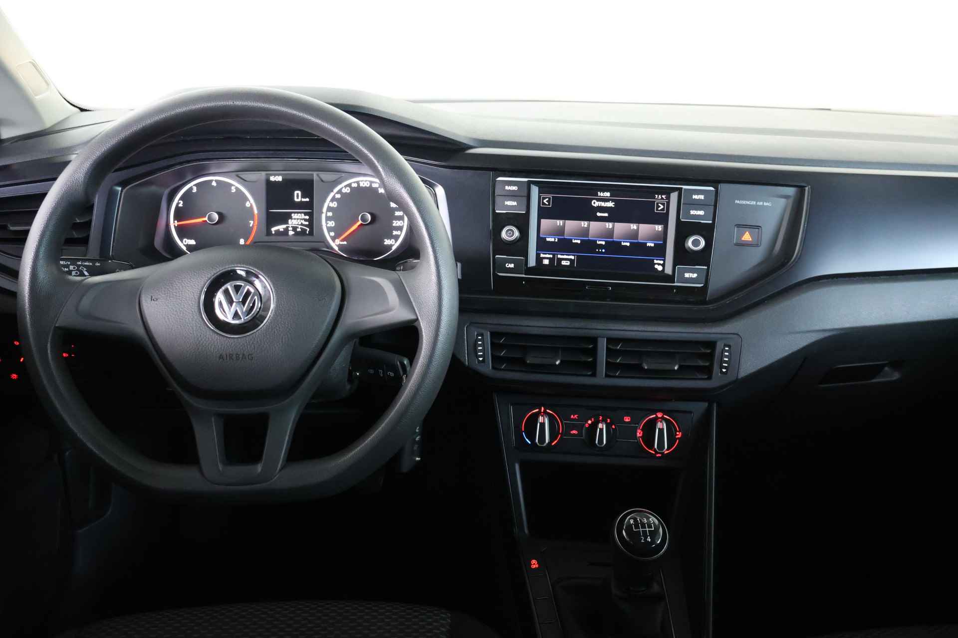 Volkswagen Polo 1.0 MPI Trendline / 17 inch LMV / Allseason - 15/18