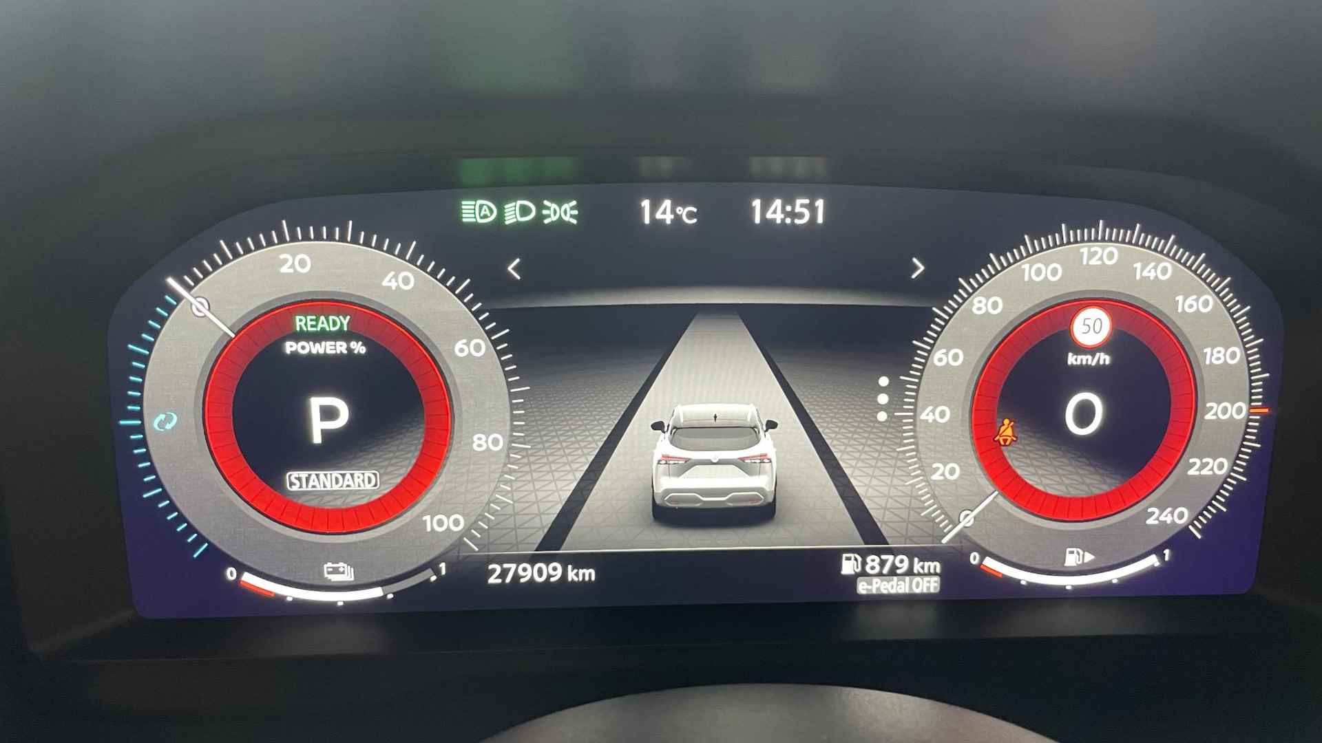 Nissan Qashqai 1.5 e-Power 190 N-Connecta | Navigatie 12,3" | Apple Carplay | Panoramadak | LED | 360° Camera | PDC | LMV 18" - 13/29