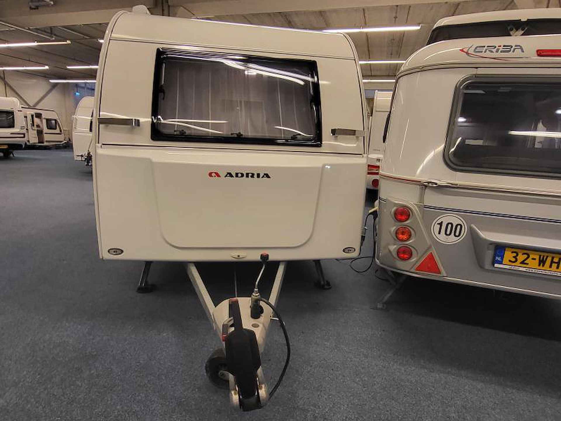 Adria Aviva 400 PS licht en compleet - 4/19