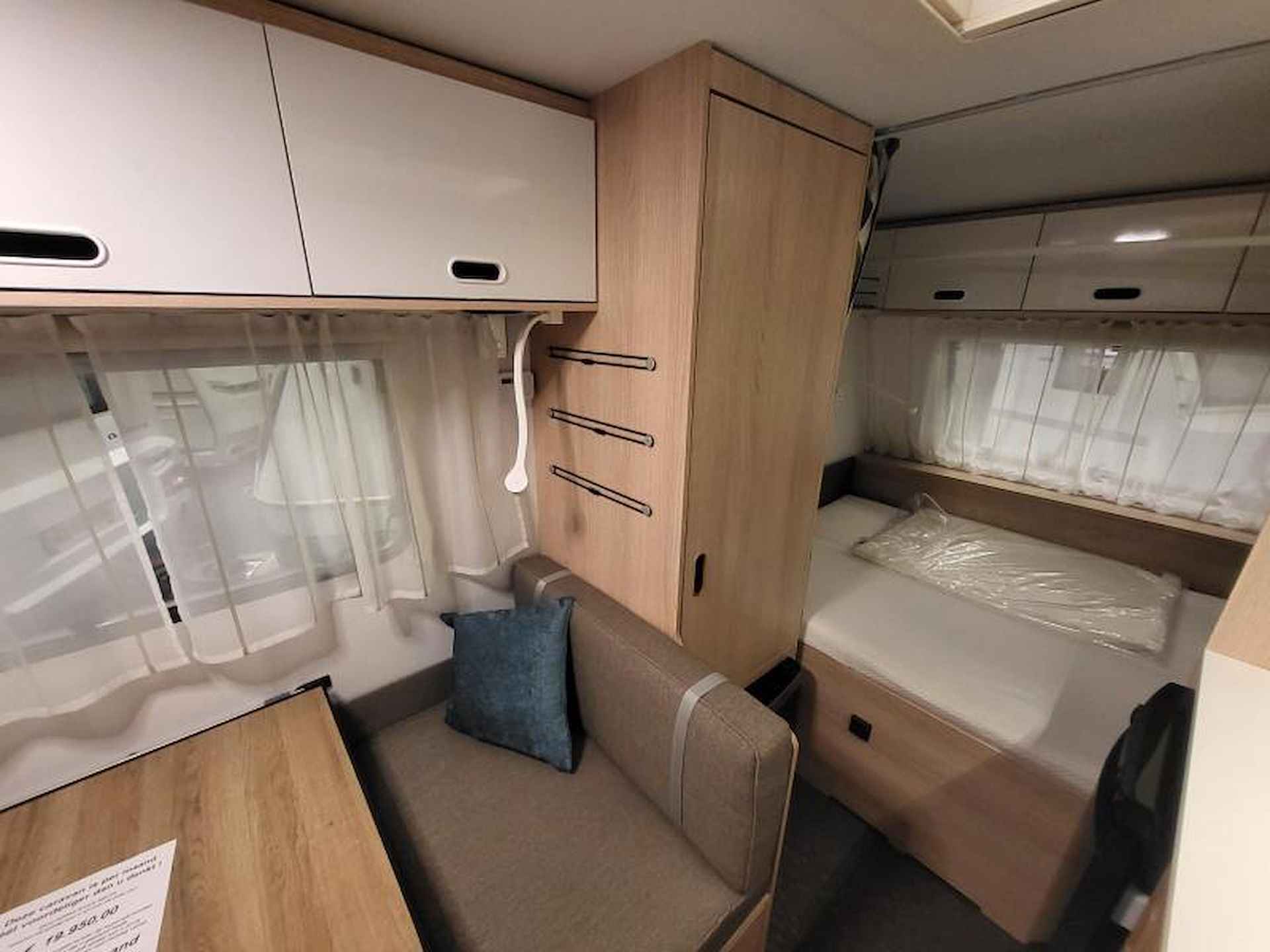 Adria Aviva 400 PS licht en compleet - 14/19