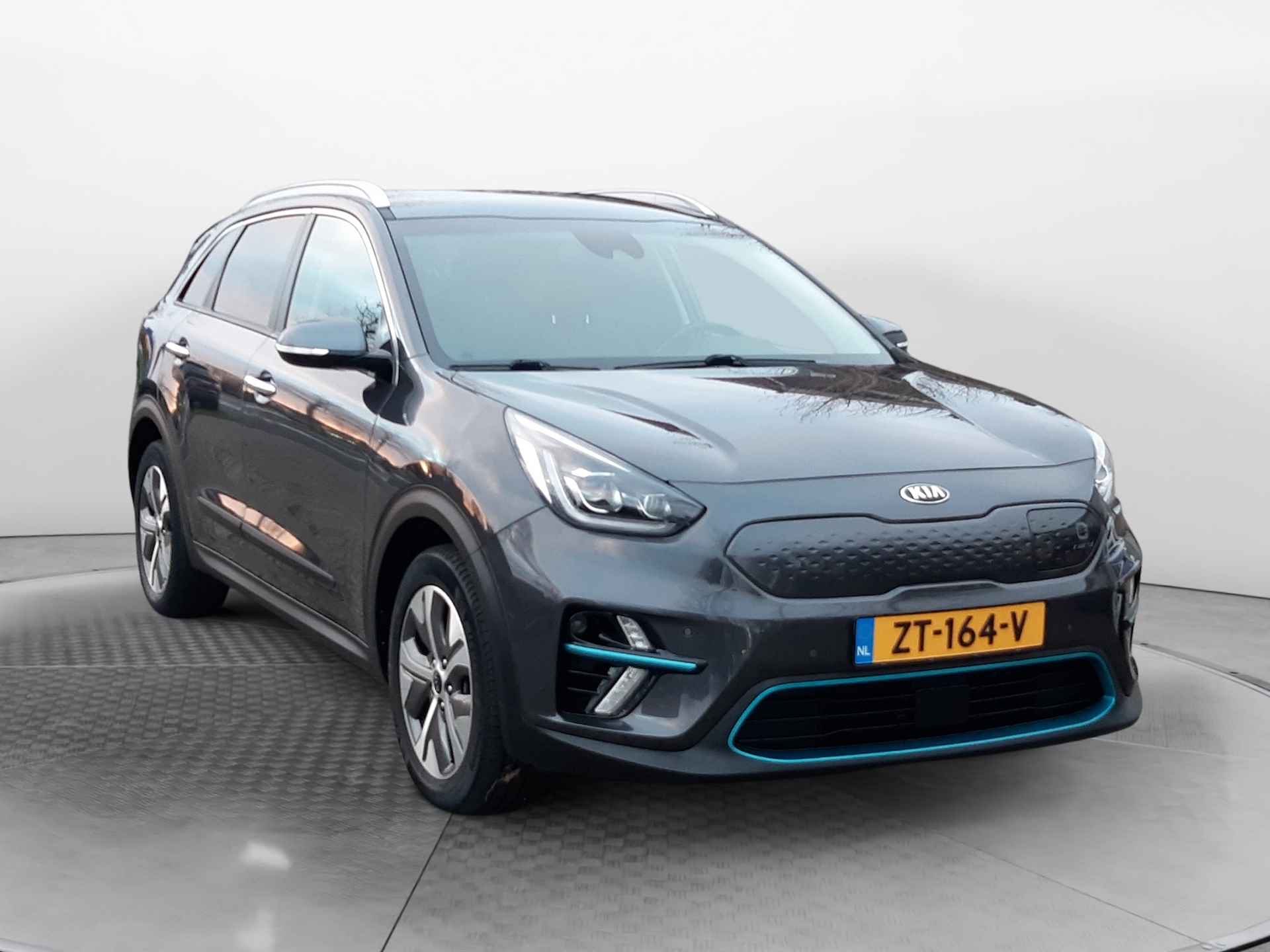 Kia e-Niro ExecutiveLine 64 kWh (204 PK) Kia-Dealer-Onderh, 12-Mnd-BOVAG, NL-Auto, Leer, Navigatie/Apple-Carplay/Android-Auto, Adaptive-Cruisecontrol, Keyless-Entry/Start, Parkeersensoren-V+A, Achteruitrijcamera, DAB, Premium-Audio, Stoelverwarming-V+A, Stoelventilatie, Stuurverwarming, Lm-Velgen-17Inch, Privacy-Glas - 20/33