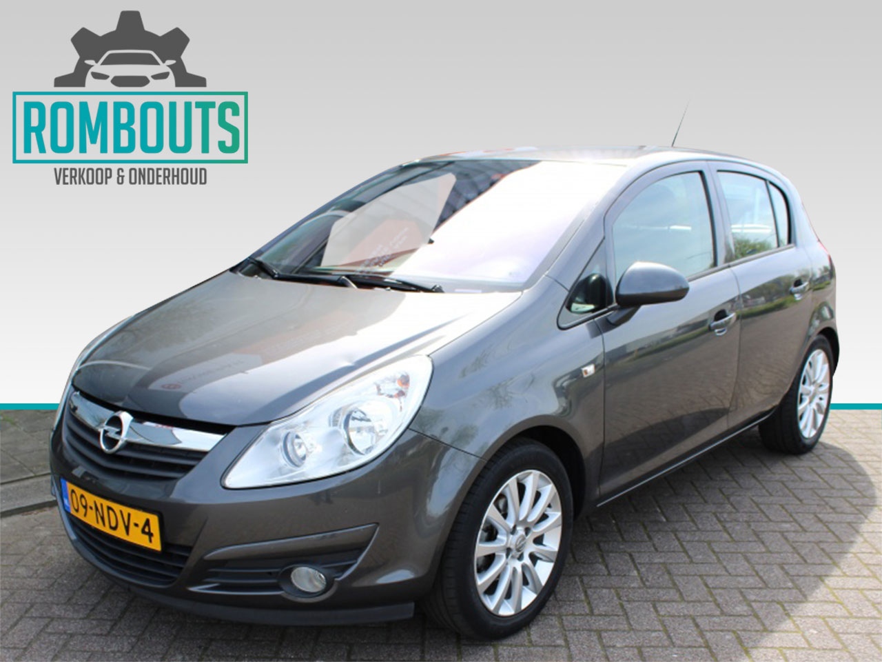 Opel Corsa 1.4 Cosmo AUTOMAAT