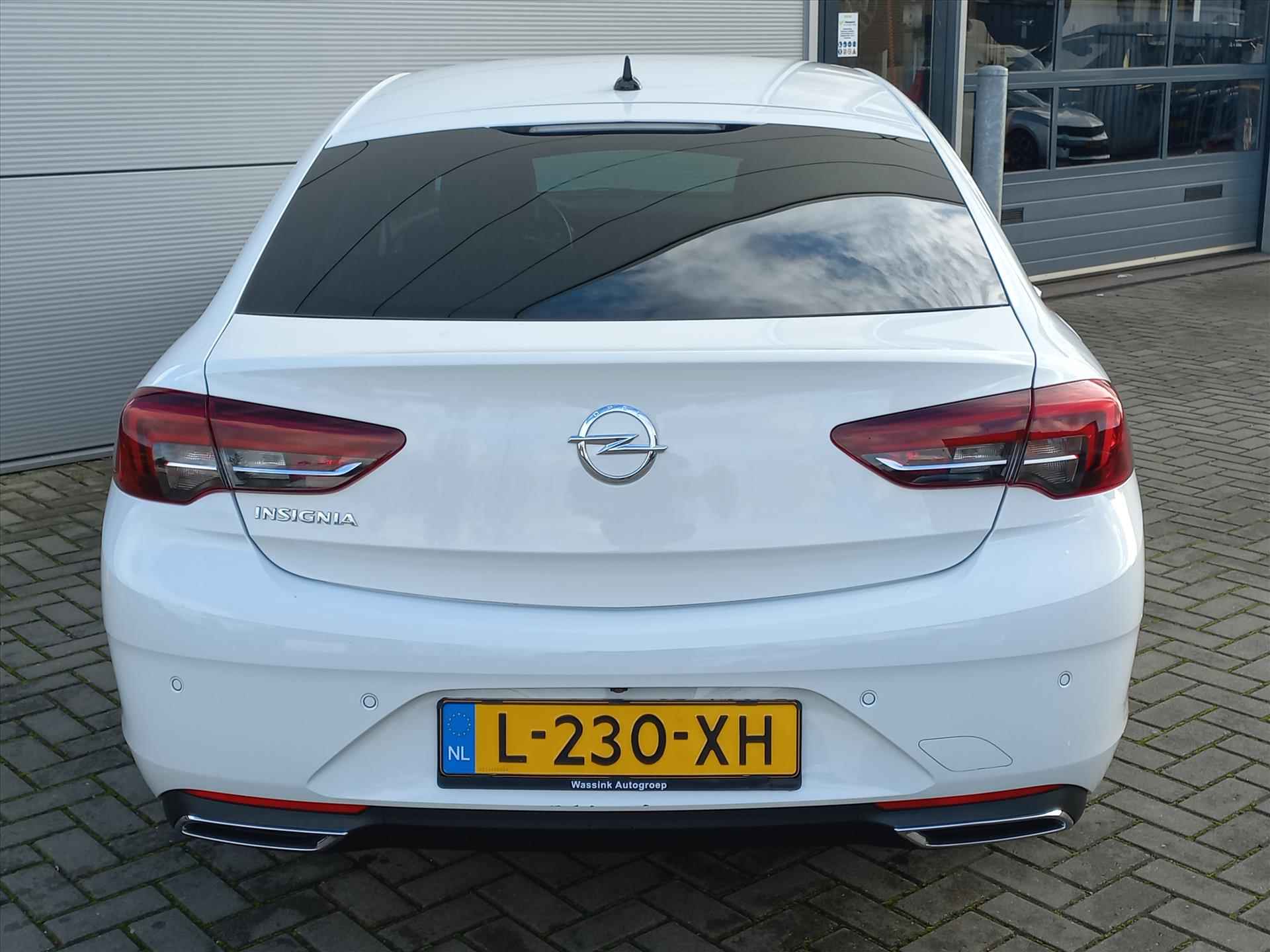 Opel Insignia Grand Sport 2.0T 200pk Business Elegance Automaat | Climate control | Navigatie | Winterpack | Open dak | Bose Sound System - 49/57