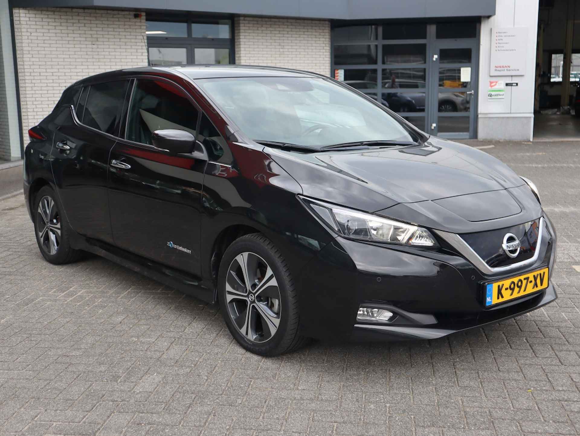 Nissan LEAF 150PK 2.ZERO EDITION 40kW / stoelverwarming / Navigatie - 7/30