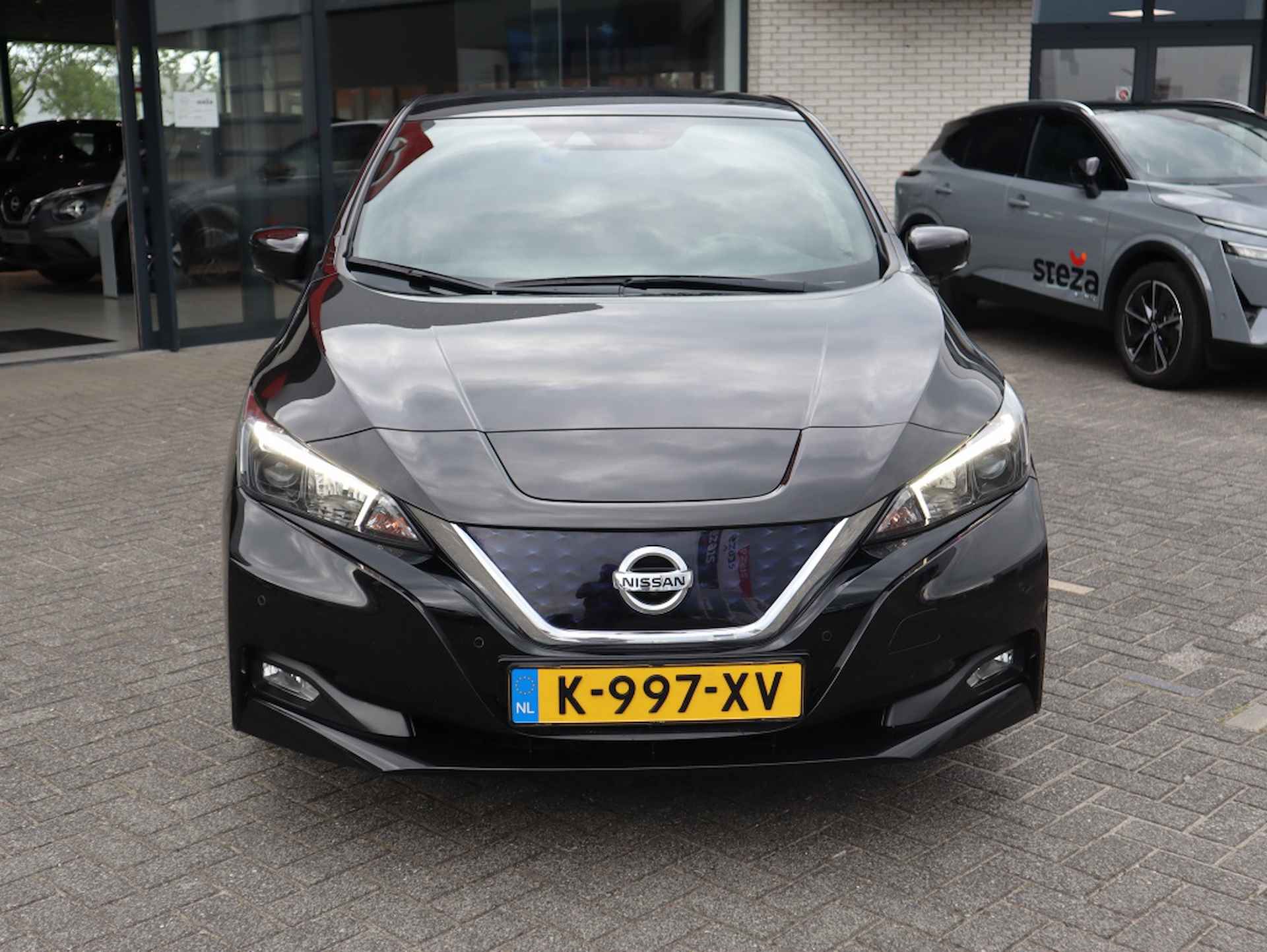 Nissan LEAF 150PK 2.ZERO EDITION 40kW / stoelverwarming / Navigatie - 8/30