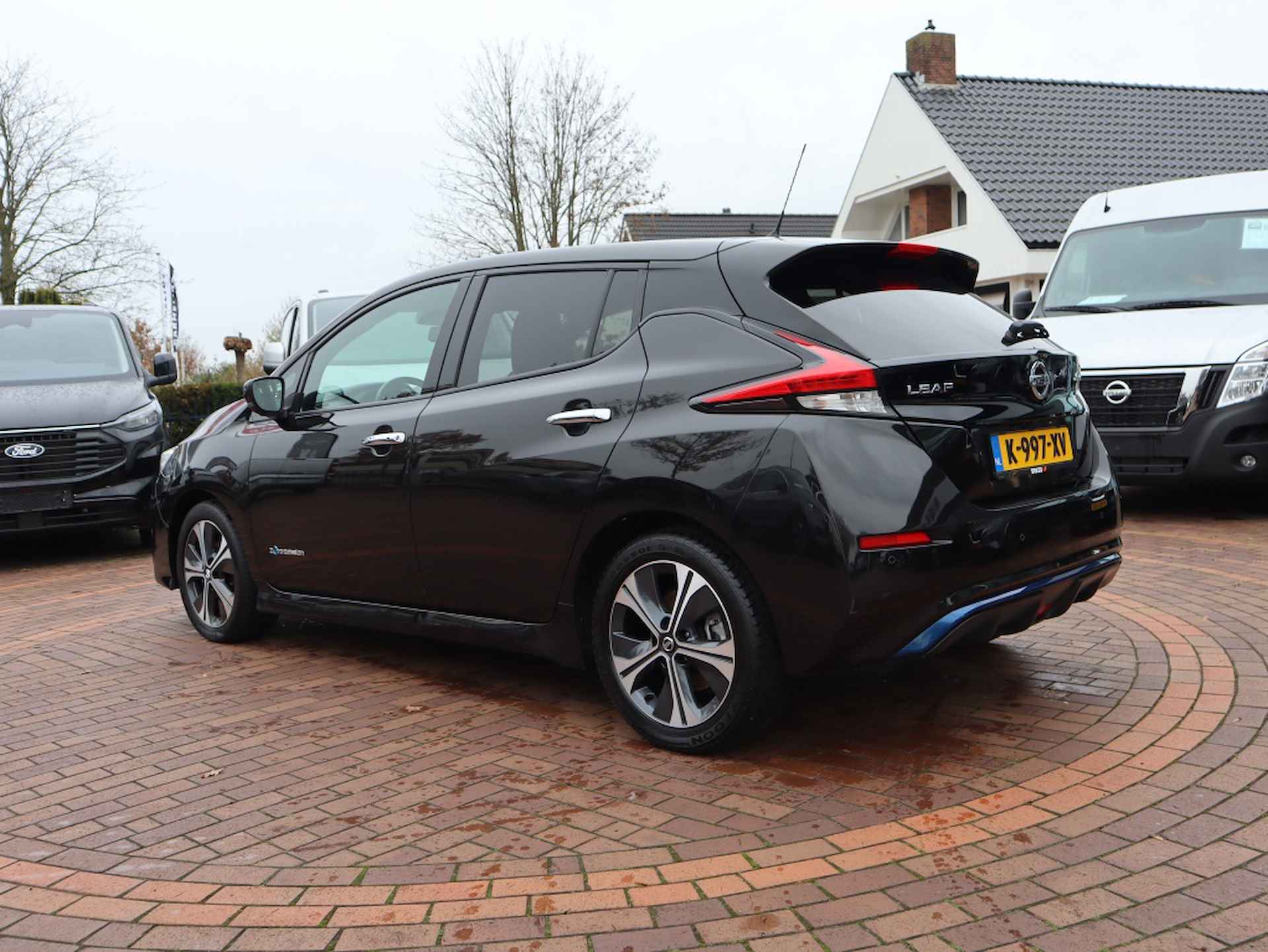 Nissan LEAF 150PK 2.ZERO EDITION 40kW / stoelverwarming / Navigatie - 11/30