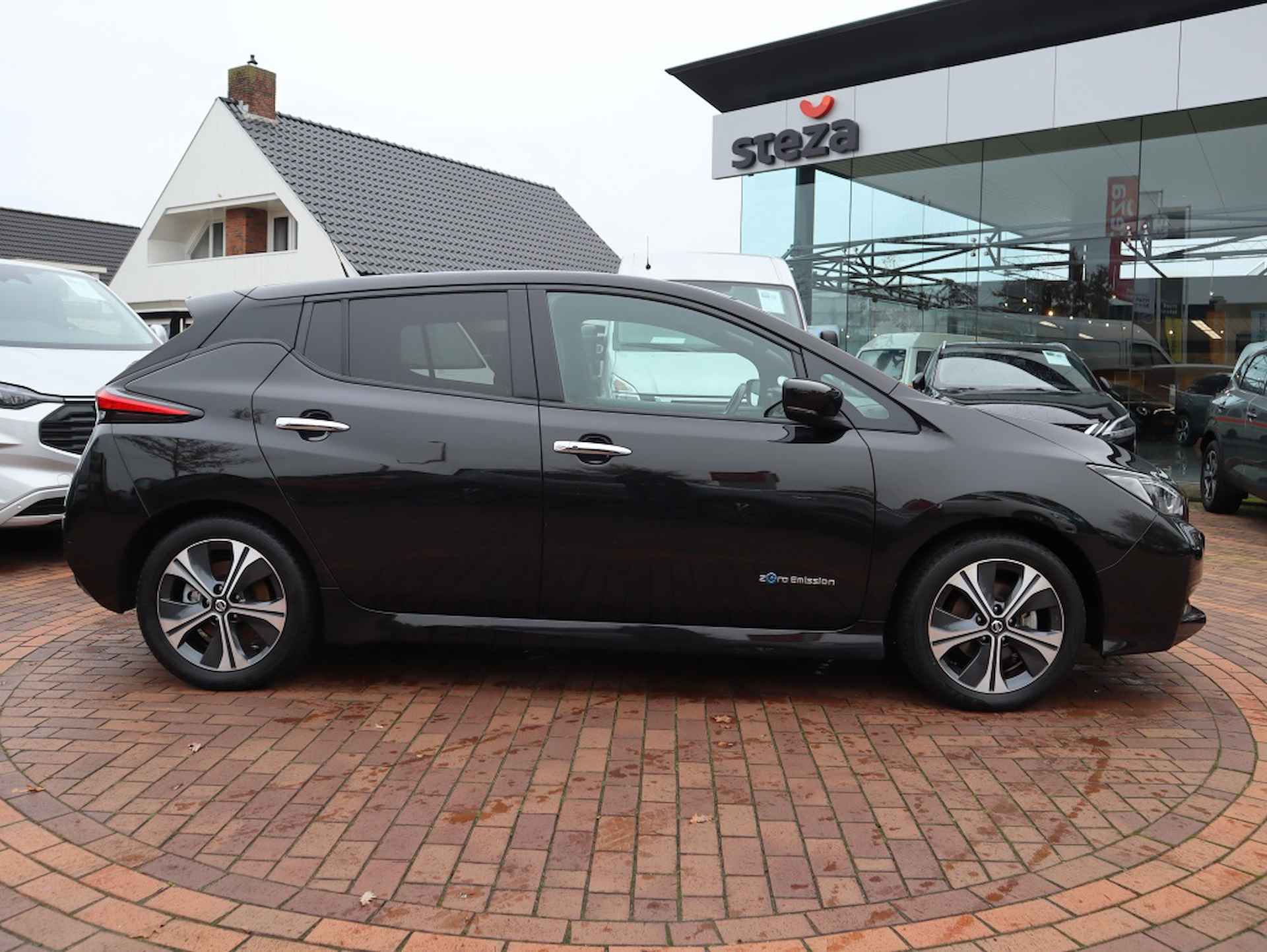 Nissan LEAF 150PK 2.ZERO EDITION 40kW / stoelverwarming / Navigatie - 13/30