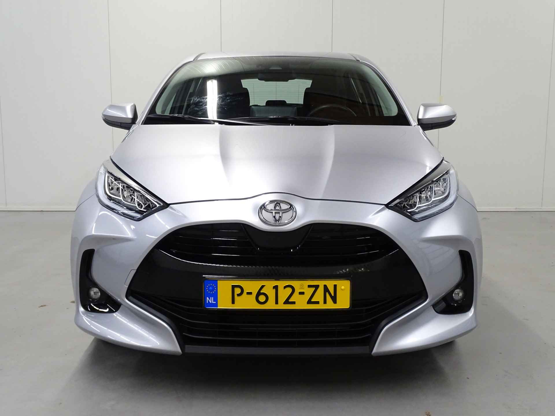 Toyota Yaris 1.5 VVT-i Dynamic | NL auto | Navigatie - 7/30
