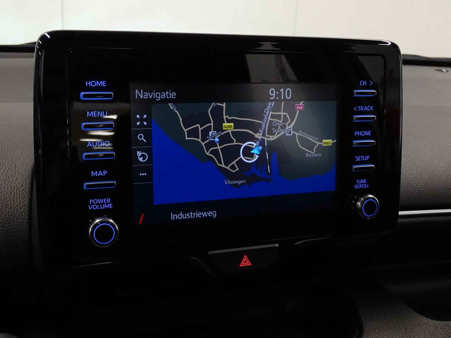 Toyota Yaris 1.5 VVT-i Dynamic | NL auto | Navigatie - 27/30