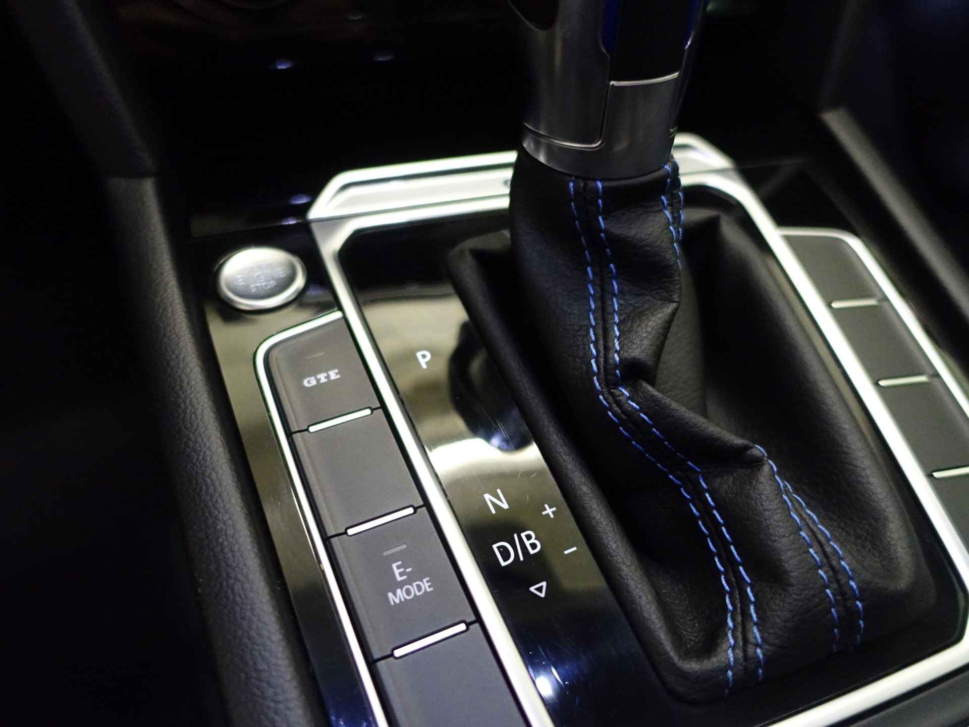 Volkswagen Passat 1.4 TSI GTE R-Line+ Aut- Panodak, Virtual Cockpit, Xenon Led, Ergo Comfort, Carplay, Acc - 19/45