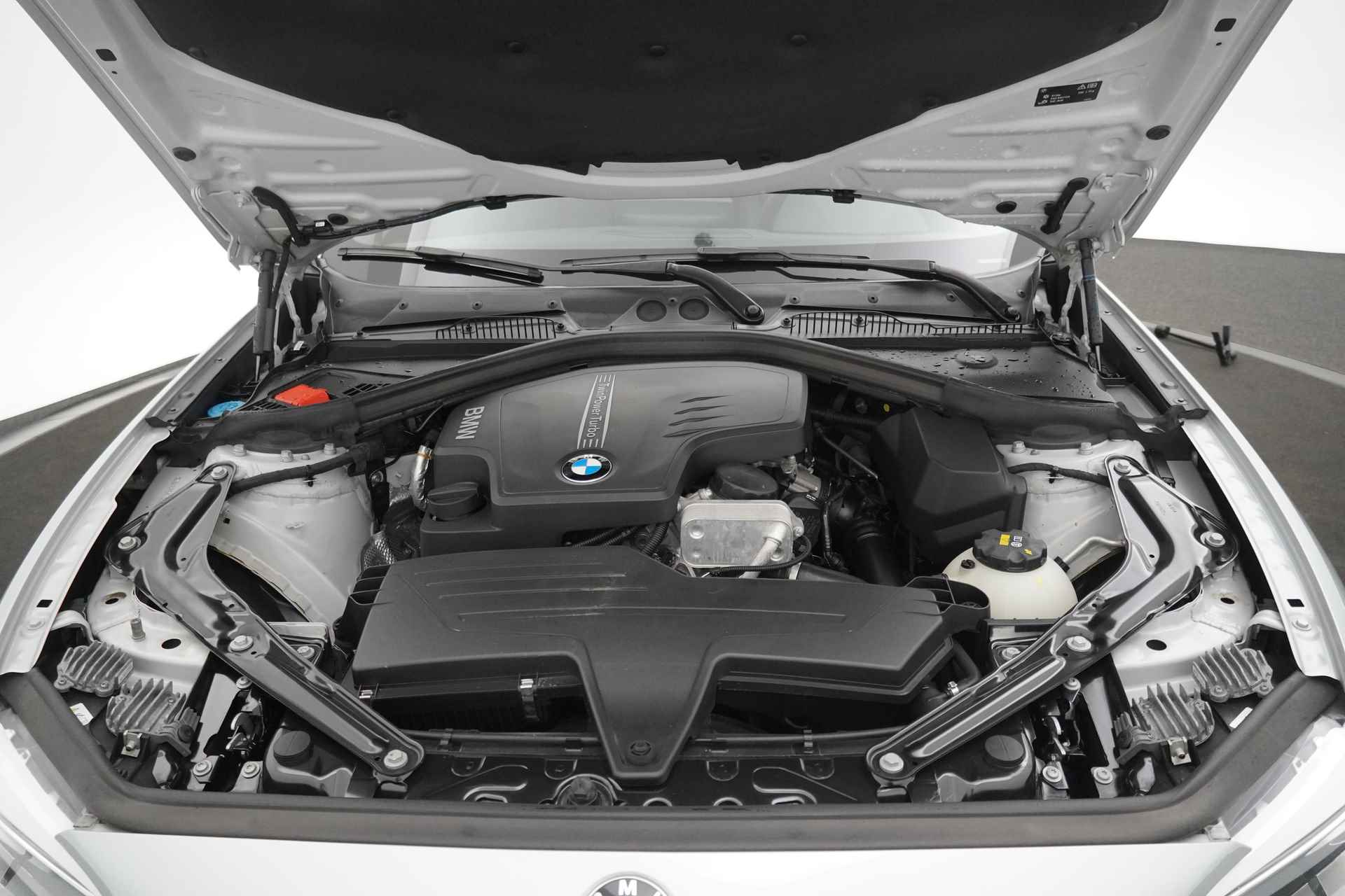BMW 2 Serie Cabrio BWJ 2018 220i 184PK Centennial High Executive TREKHAAK / STUURVERWARMING / STOELVERWARMING / LEER / CLIMA / CRUISE /  HARMAN KARDON SPEAKERS / LANE ASSIST / CAMERA / FULL LED - 22/30