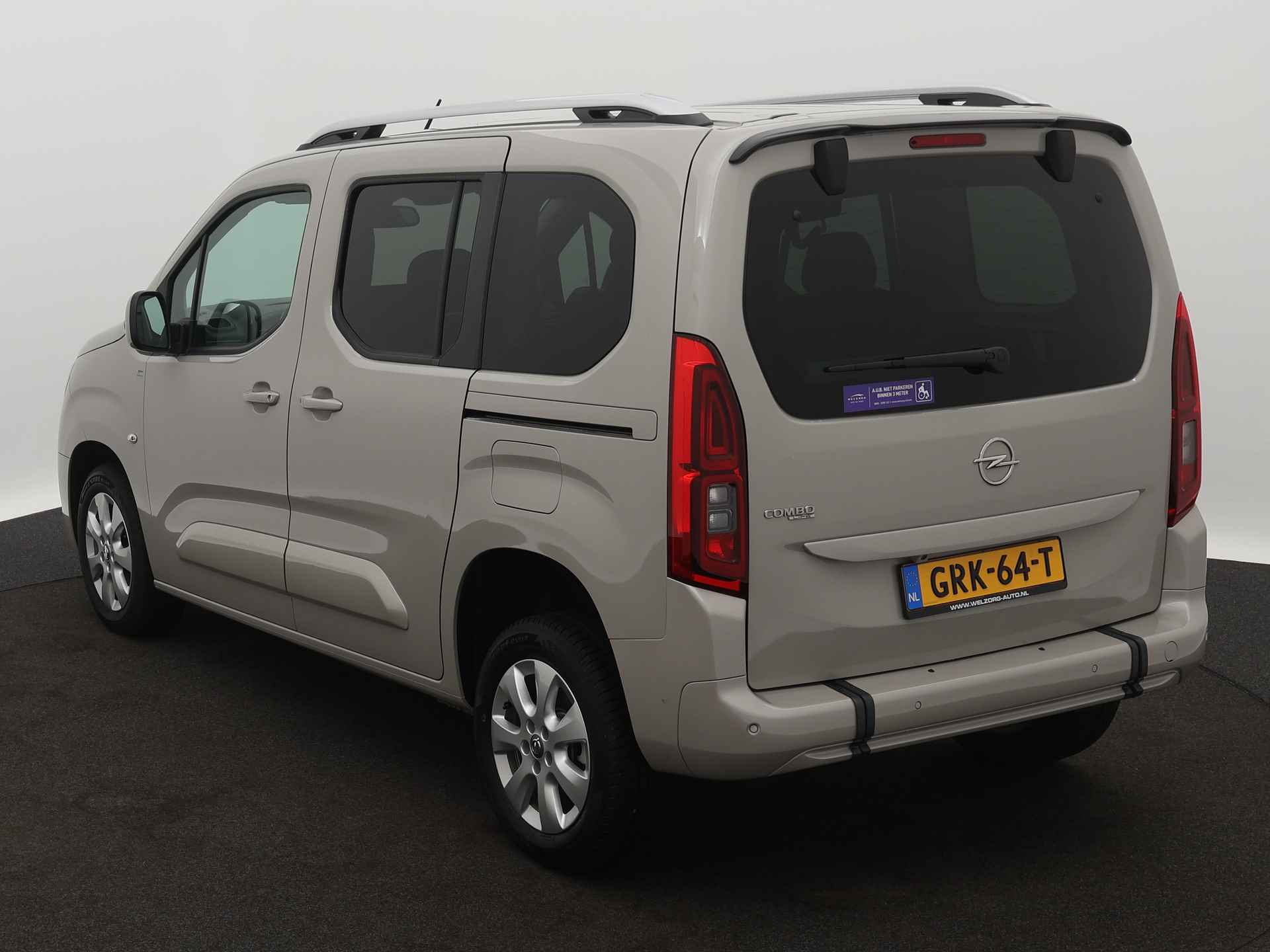 Opel Combo Tour 1.2 Turbo L1H1 Edition Direct leverbaar! Rolstoelauto en lier - 14/37