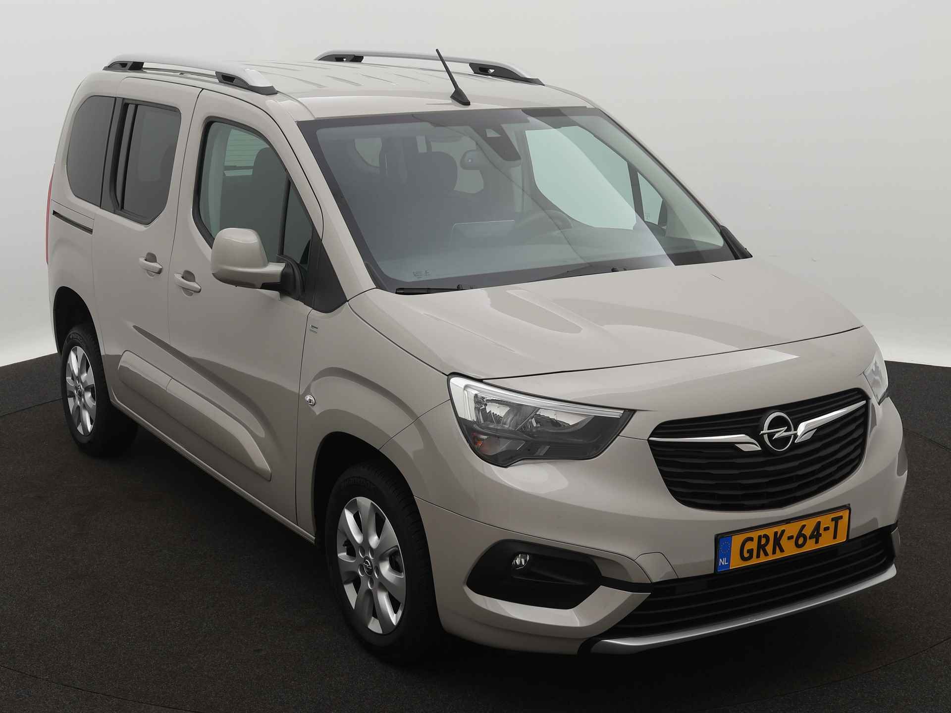 Opel Combo Tour 1.2 Turbo L1H1 Edition Direct leverbaar! Rolstoelauto en lier - 24/37