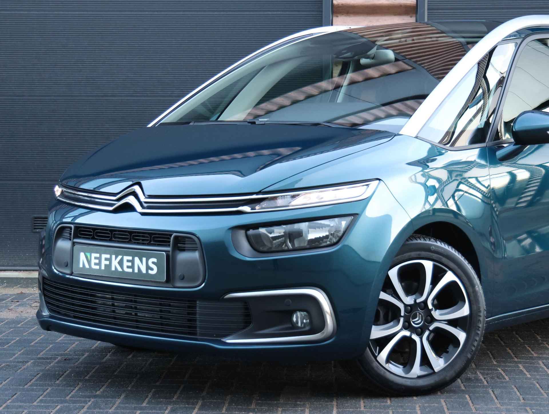 Citroen Grand C4 SpaceTourer 130pk P.T. Business 1ste eigenaar | Camera | Trekhaak | 7-personen | 17" LMV | Navigatie | Privacy glas - 41/44