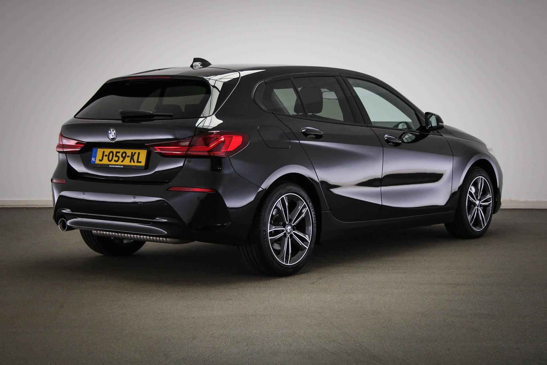 BMW 1-serie 118i Executive Sportline | LED | CLIMA | CRUISE | NAVI | DAB | APPLE | PDC | 17" | DEALER ONDERHOUDEN - 2/55