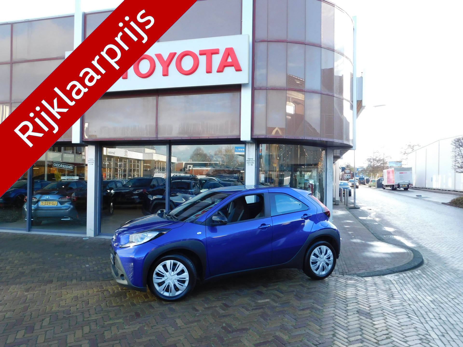 Toyota Aygo X 1.0 VVT-i S-CVT Play