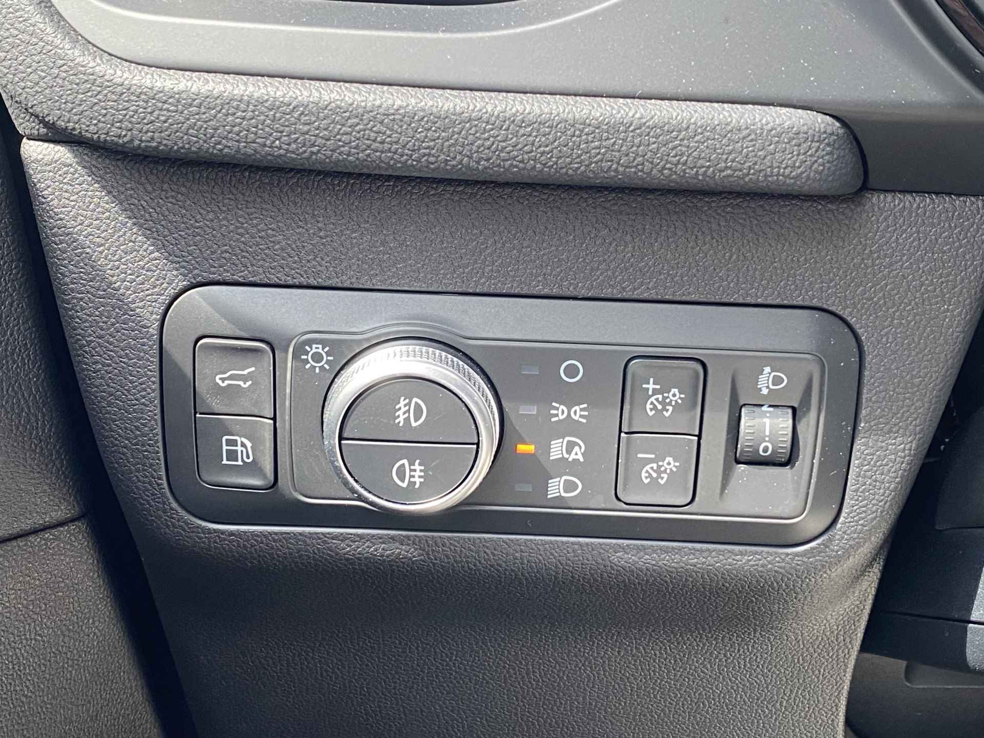 Ford Kuga 2.5 PHEV 225pk ST-Line | Panoramadak | Adaptive cruise controle | Camera | Dodehoekdetectie | LED | Keyless entry | Elektrische - 24/43