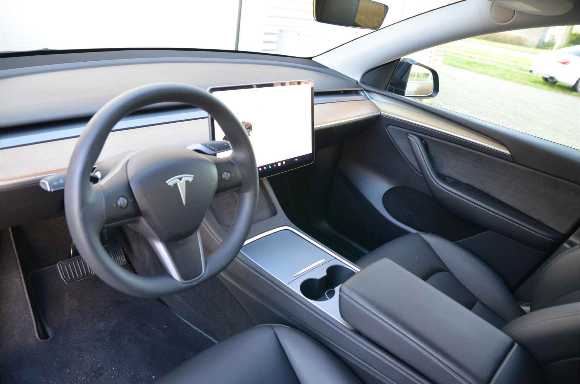 Tesla Model Y RWD 58 kWh LFP Accu, dus 100% opladen!, AutoPilot, incl. BTW - 10/35