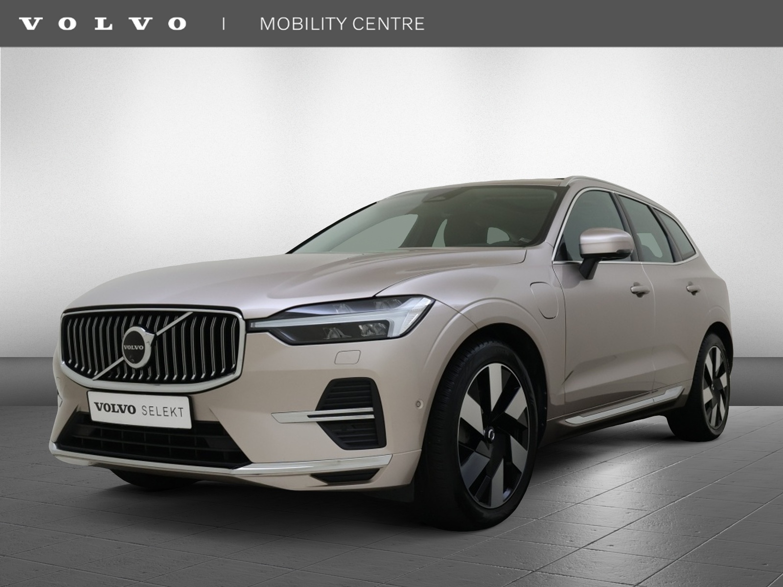 Volvo XC60 T6 AWD Ultimate Bright | Trekhaak | 360 Graden Camera | Bowers