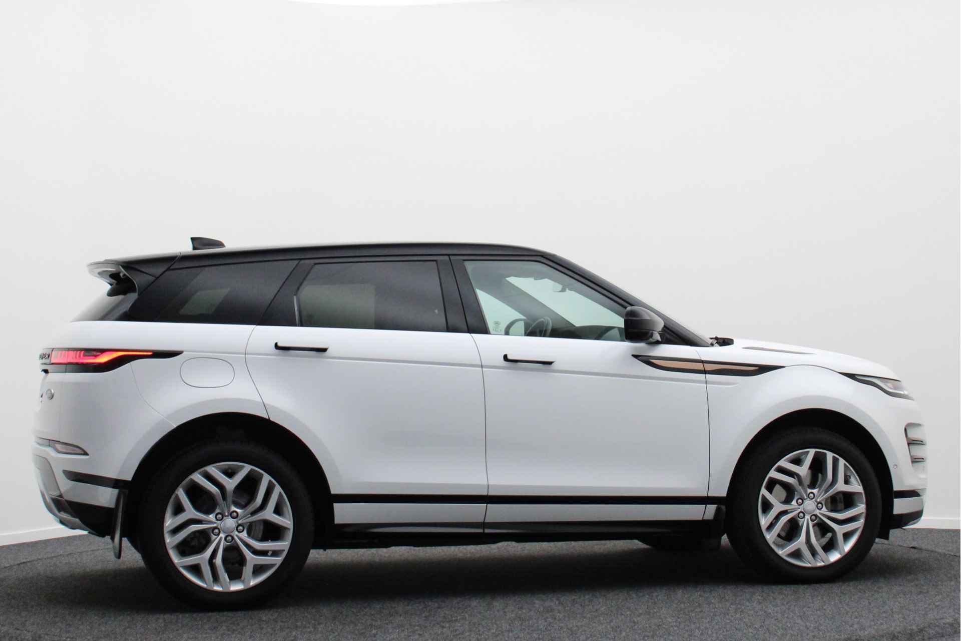 Land Rover Range Rover Evoque 1.5 P300e AWD R-Dynamic SE Plug-in Hybrid Automaat Two-Tone lak, LED, Camera, Leer, Cruise, Apple CarPlay, Comfortzetels, 20'' - 9/54