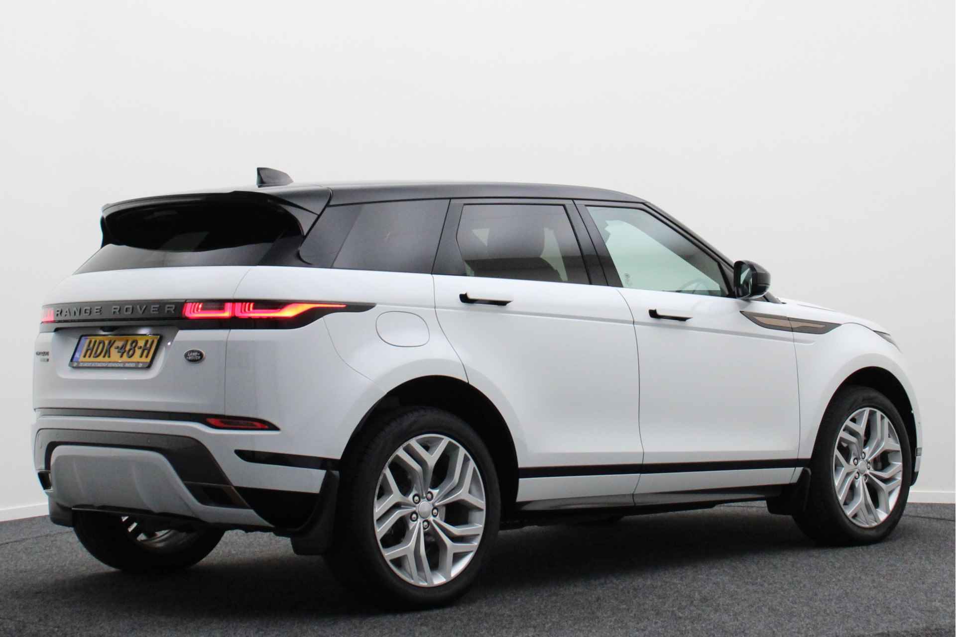 Land Rover Range Rover Evoque 1.5 P300e AWD R-Dynamic SE Plug-in Hybrid Automaat Two-Tone lak, LED, Camera, Leer, Cruise, Apple CarPlay, Comfortzetels, 20'' - 20/54