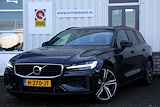 Volvo V60 2.0 T6 Twin Engine Plug in hybride PHEV AWD R-Design*NL-Auto*Perfect Onderh.*BTW*Elek. Trekhaak/ACC/Pilot Ass./Memorie/Dodehoek/