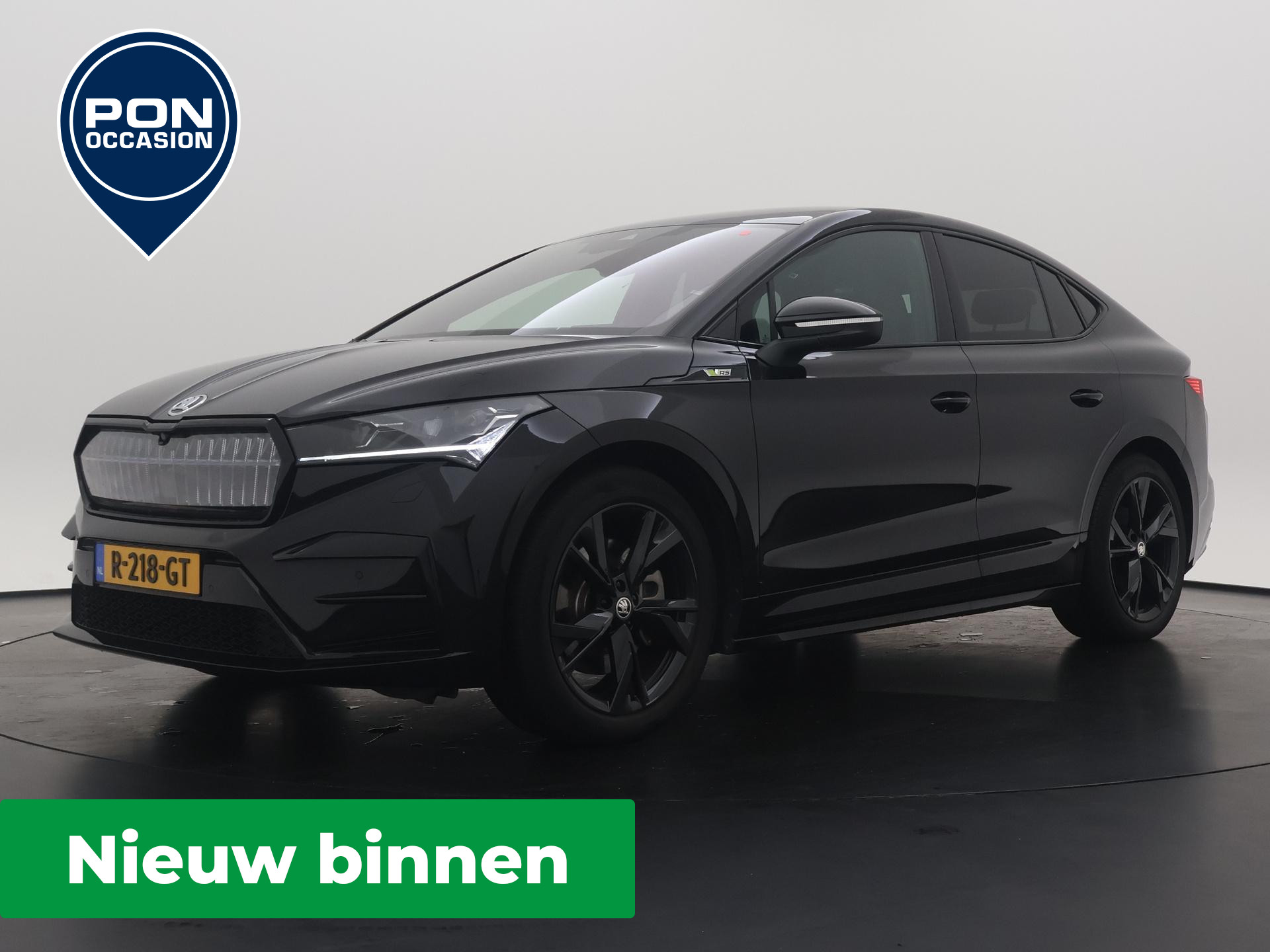 Skoda Enyaq Coupé iV 80 RS 299 PK | NIEUW BINNEN | Pano.dak | Warmtepomp | Voorruitverwarming | Matrix LED | Sportstoelen | Navi |