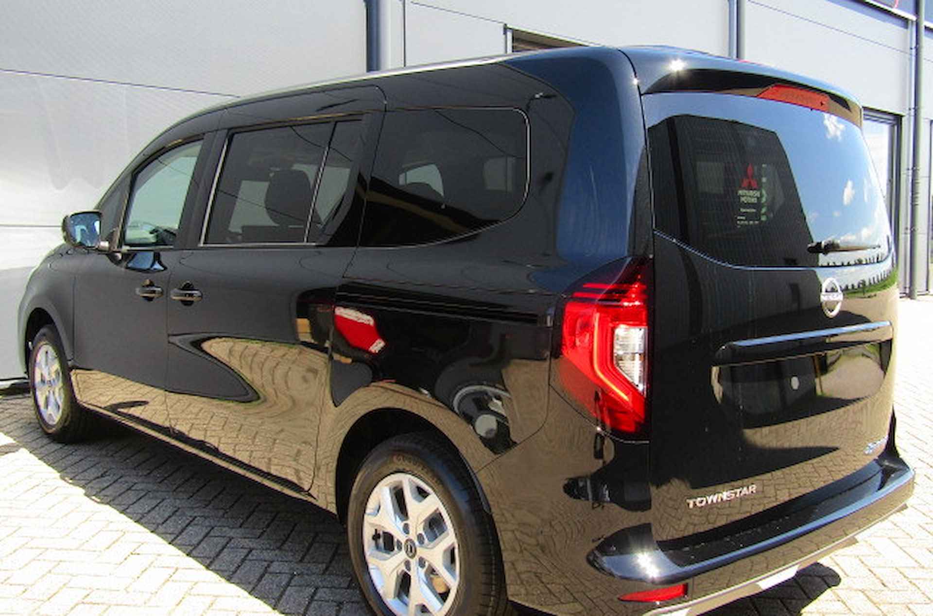 Nissan Townstar - Evalia 7-Zits L2H1 N-Connecta | 1500KG TREKKRACHT | NIEUW !! - 7/22