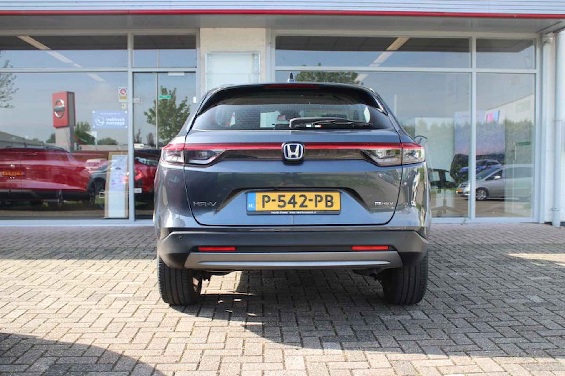 Honda HR-V 1.5 i-MMD 131pk Automaat Elegance | Navigatie & Apple Car Play | Stoelverwarming | Adaptieve Cruisecontrol | LED Verlichting | - 12/40