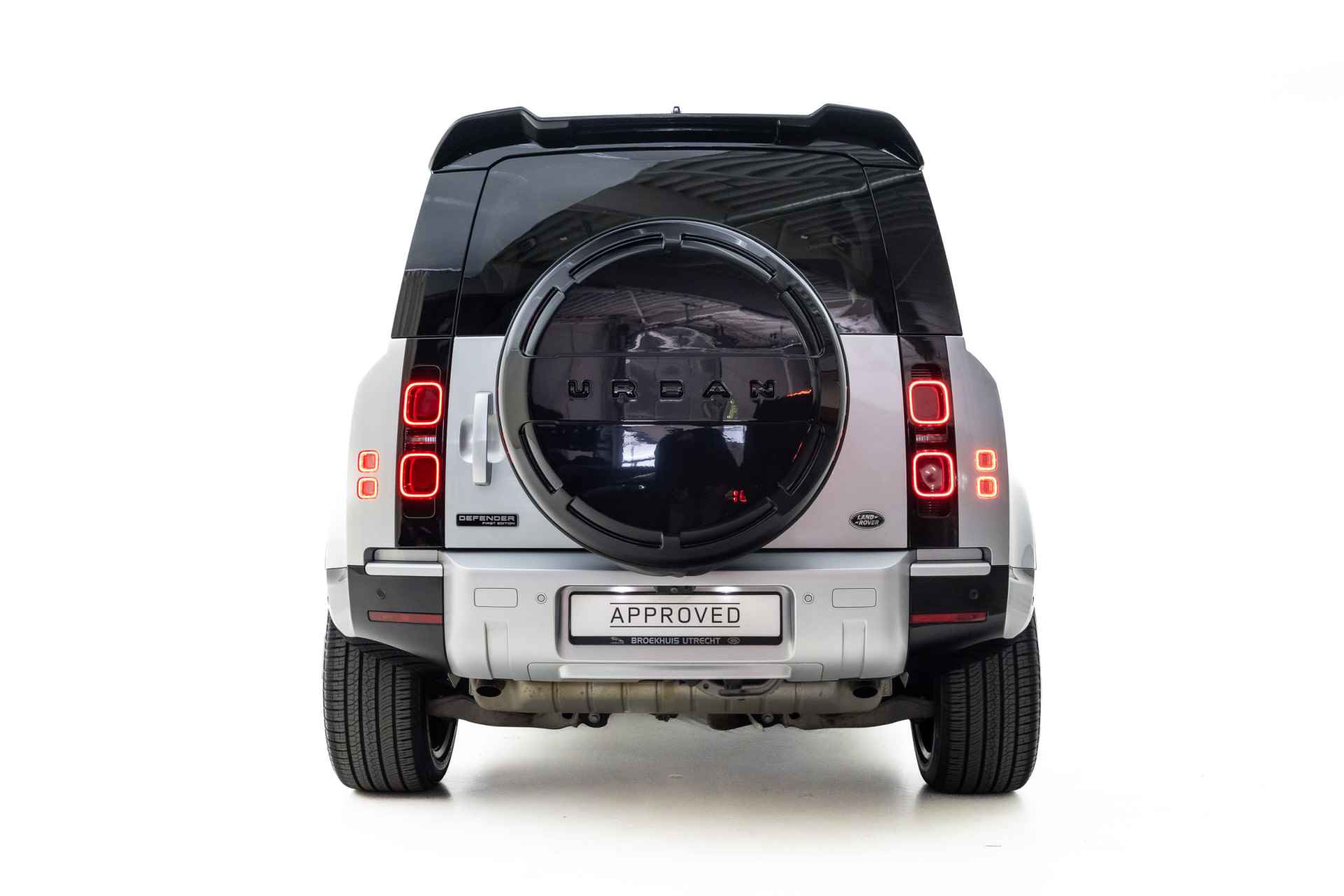 Land Rover Defender 3.0 P400 110 First Edition | 22 Inch Urban | Panoramadak | EL. trekhaak | Meridian | Luchtvering | Standkachel - 21/43