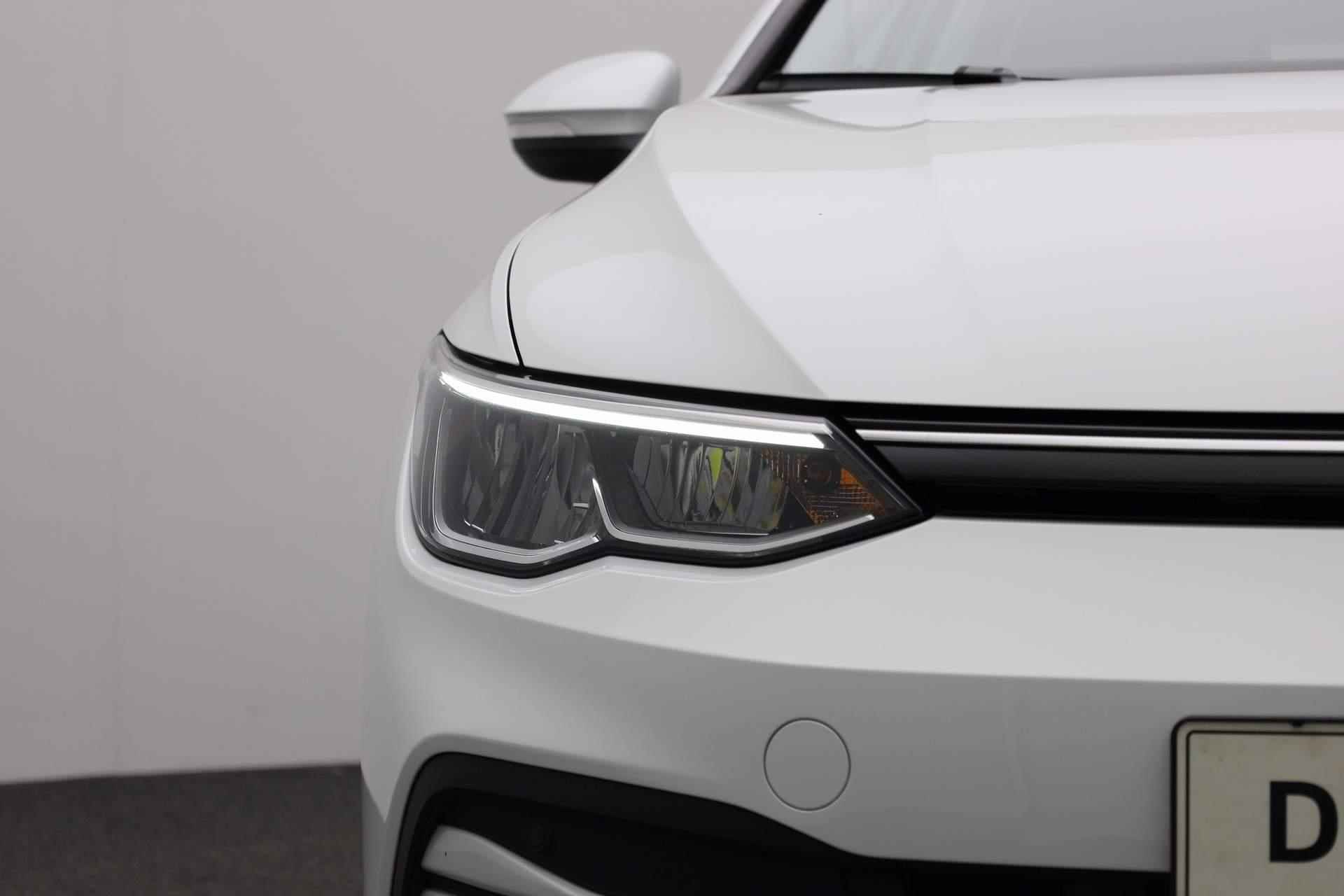 Volkswagen Golf 1.0 TSI 110PK Life | LED | Parkeersensoren | ACC | 17 inch - 6/36