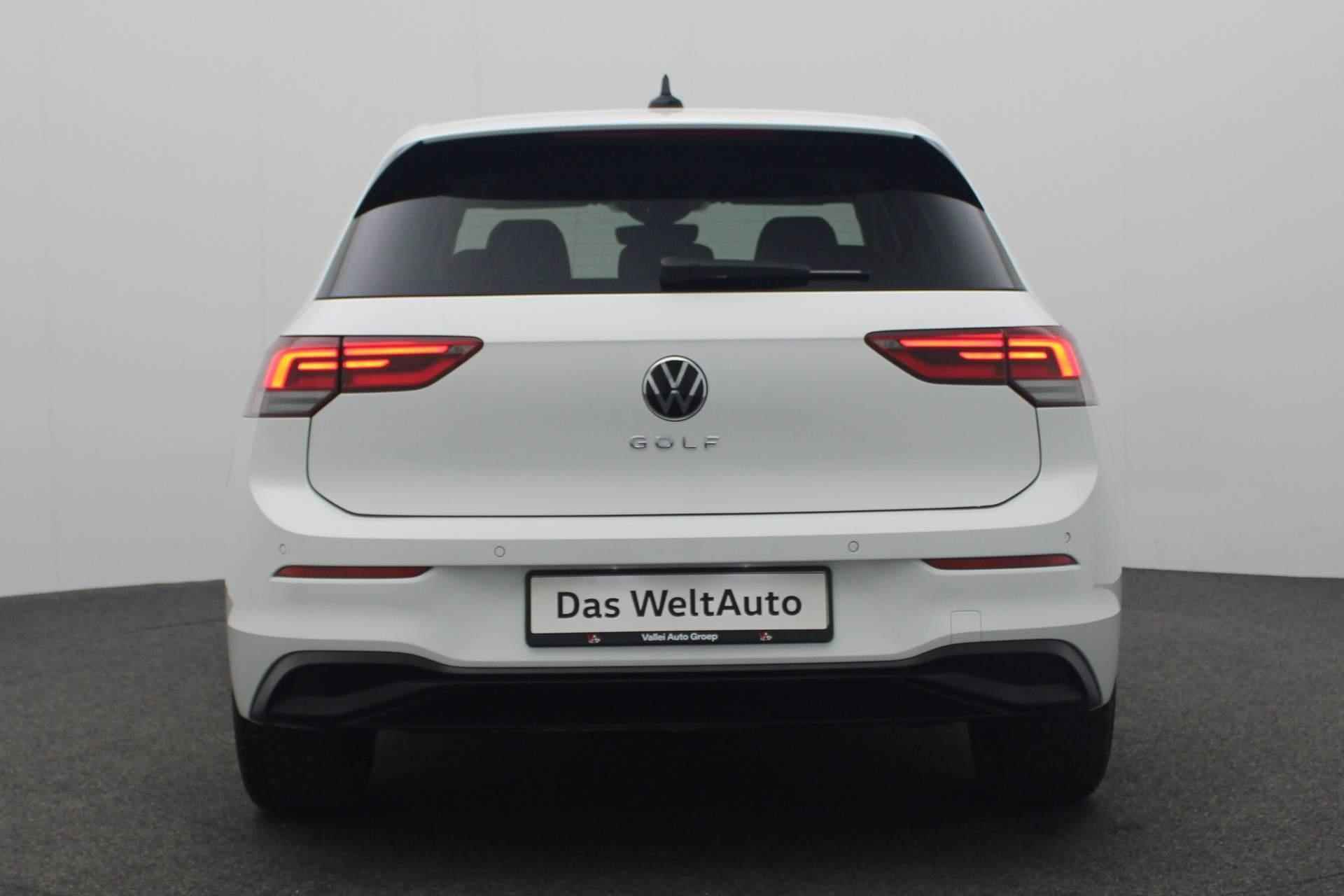 Volkswagen Golf 1.0 TSI 110PK Life | LED | Parkeersensoren | ACC | 17 inch - 14/36