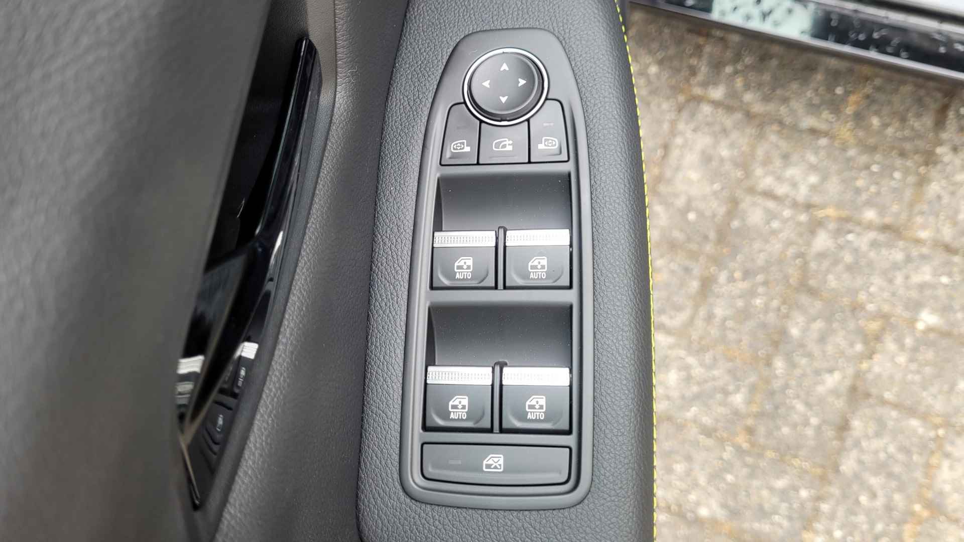 Renault Megane E-Tech EV40 Boost Charge Techno | Harman Kardon Audio | Pack Advanced Drive Assist | Warmtepomp | Camera | 20" LMV | Draadloze Smartphonelader | Two-Tone - 10/25