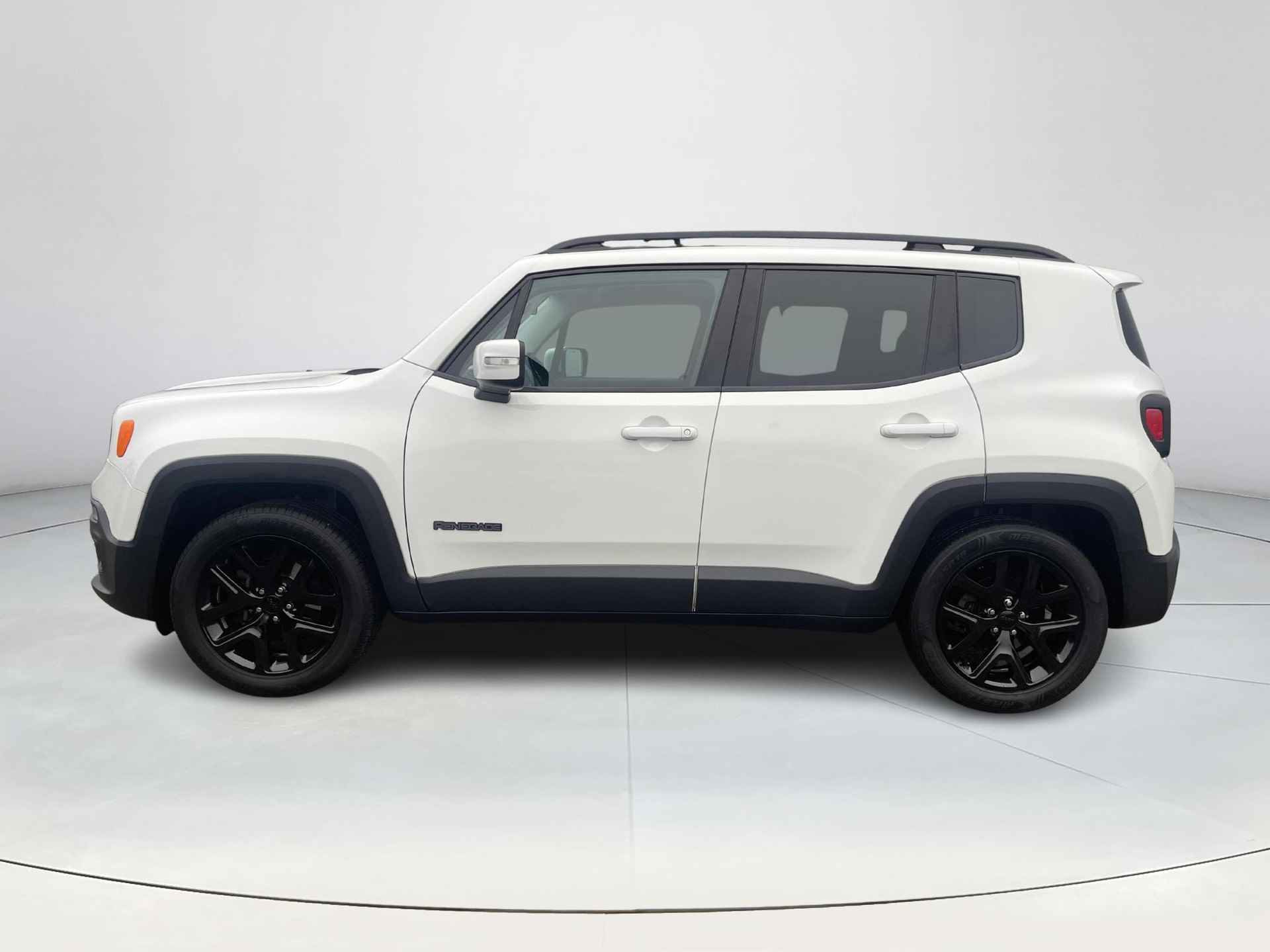 Jeep Renegade 1.6 E-Torq Night Eagle II Pakeersensoren achter | Airconditioning | Navigatiesysteem | Cruise Control | Elektrisch bedienbare buitenspiegels | Lichtmetalen velgen | 12 maanden garantie - 3/37