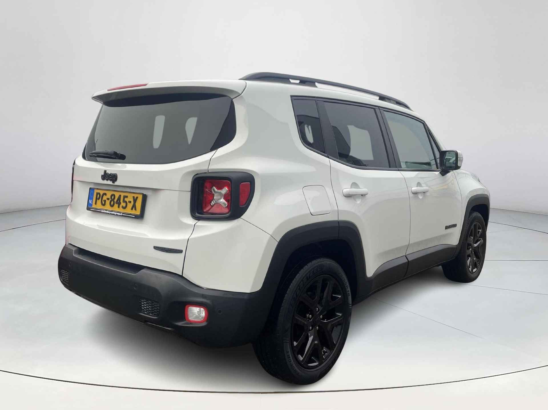 Jeep Renegade 1.6 E-Torq Night Eagle II Pakeersensoren achter | Airconditioning | Navigatiesysteem | Cruise Control | Elektrisch bedienbare buitenspiegels | Lichtmetalen velgen | 12 maanden garantie - 6/37