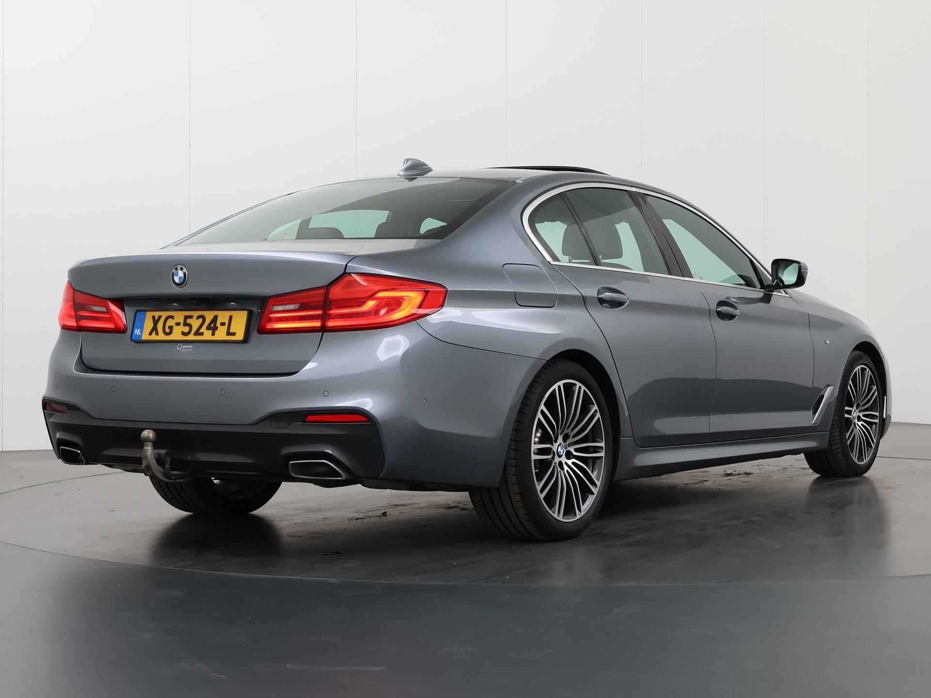 BMW 5-serie 520i High Executive M-Sport | Navigatie | Parkeercamera | Dodehoekdetectie | Stoelverwarming | Trekhaak | DAB | Exclusief Leder | HUD | Schuif/Kanteldak | - 3/50