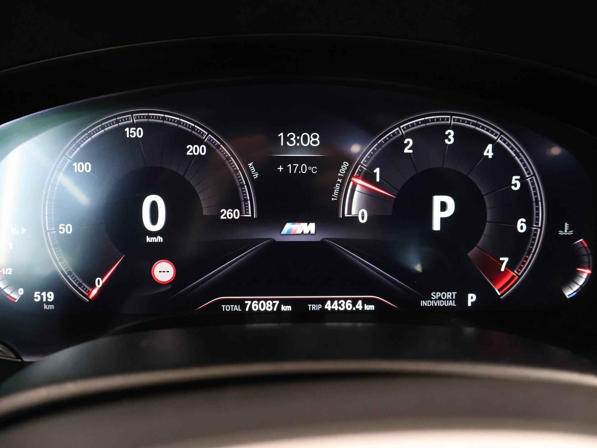 BMW 5-serie 520i High Executive M-Sport | Navigatie | Parkeercamera | Dodehoekdetectie | Stoelverwarming | Trekhaak | DAB | Exclusief Leder | HUD | Schuif/Kanteldak | - 14/50