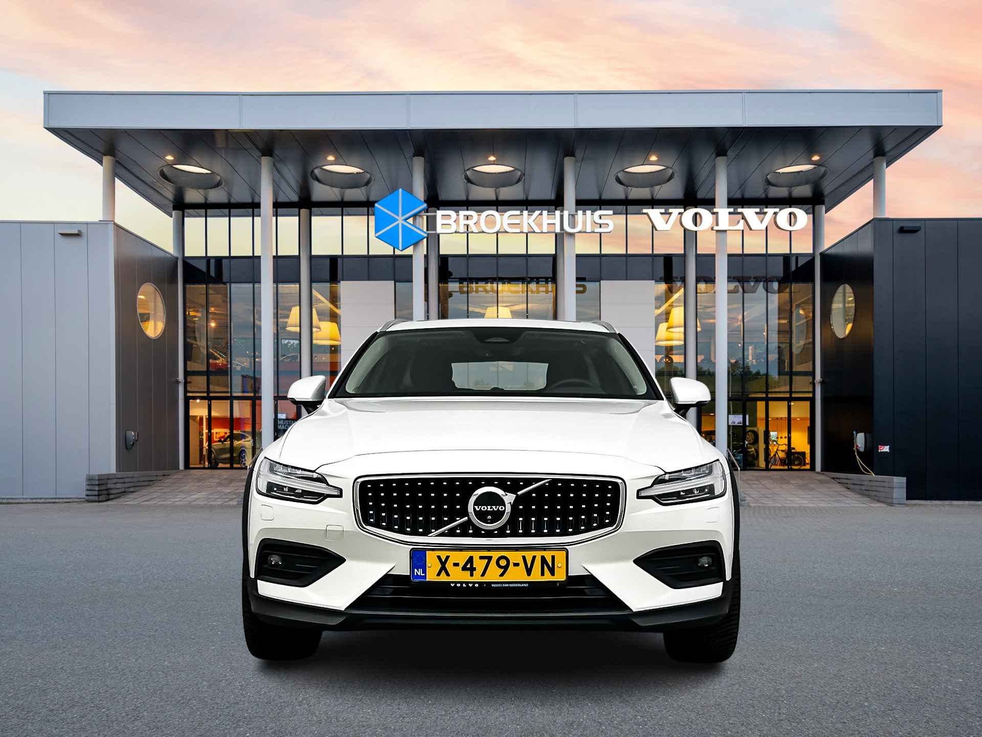 Volvo V60 Cross Country B5 AWD Ultimate | 20" | Bowers & Wilkins | Nappa leder | Stoelventilatie/massage | 360 Camera | Trekhaak | Gelamin - 6/37