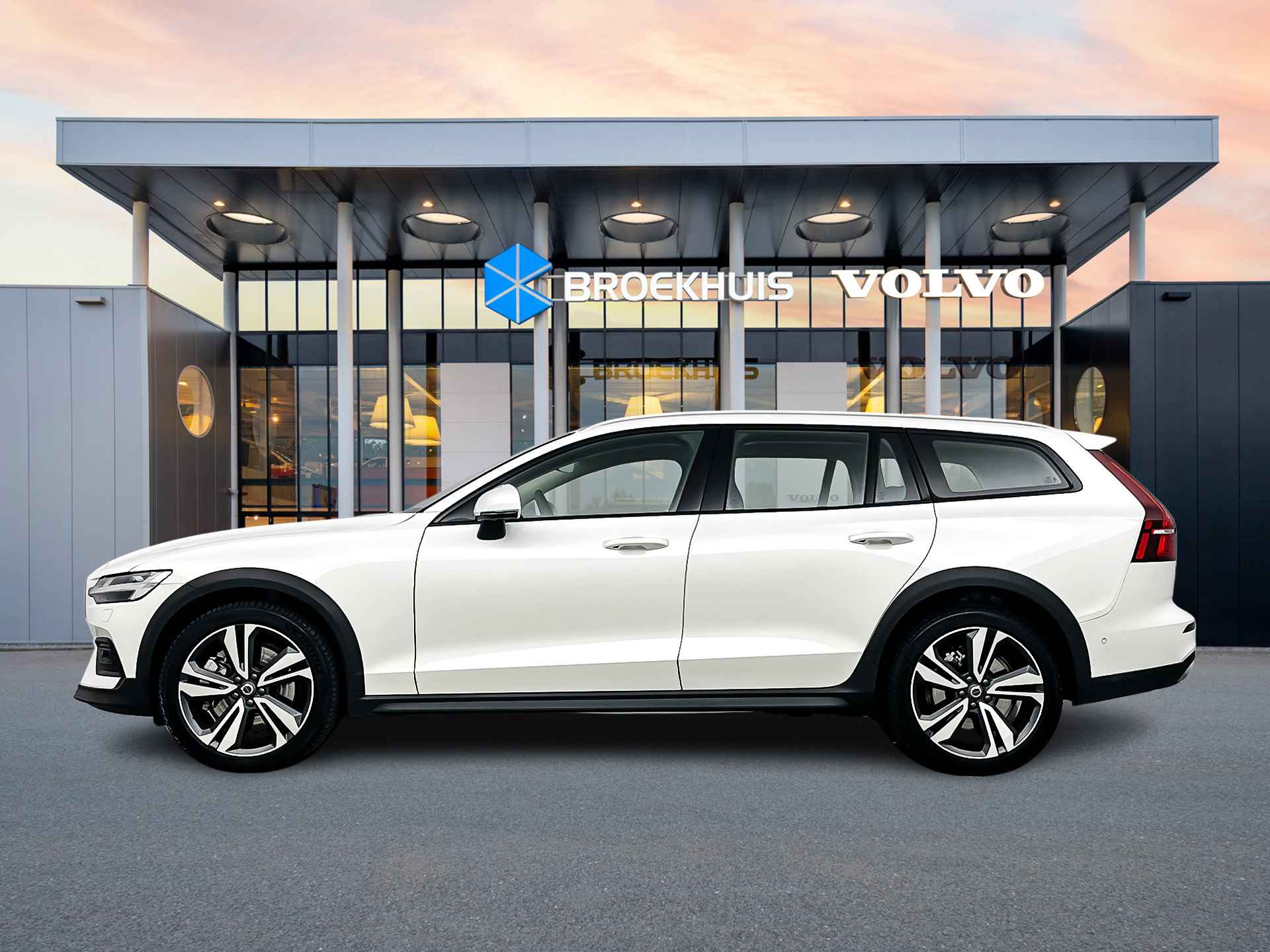 Volvo V60 Cross Country B5 AWD Ultimate | 20" | Bowers & Wilkins | Nappa leder | Stoelventilatie/massage | 360 Camera | Trekhaak | Gelamin - 9/37