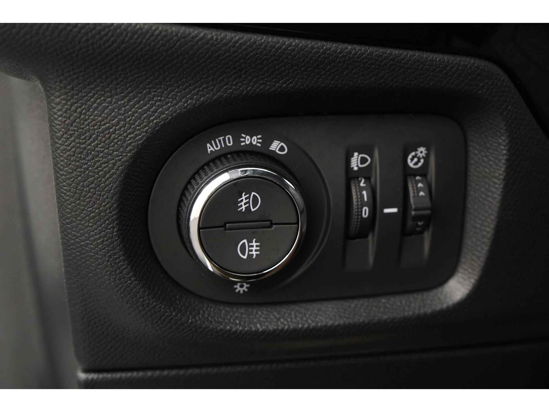 Opel CORSA-E GS Line 50 kWh | Apple/Android Carplay | Digital Cockpit | Warmtepomp | Zondag Open! - 18/40