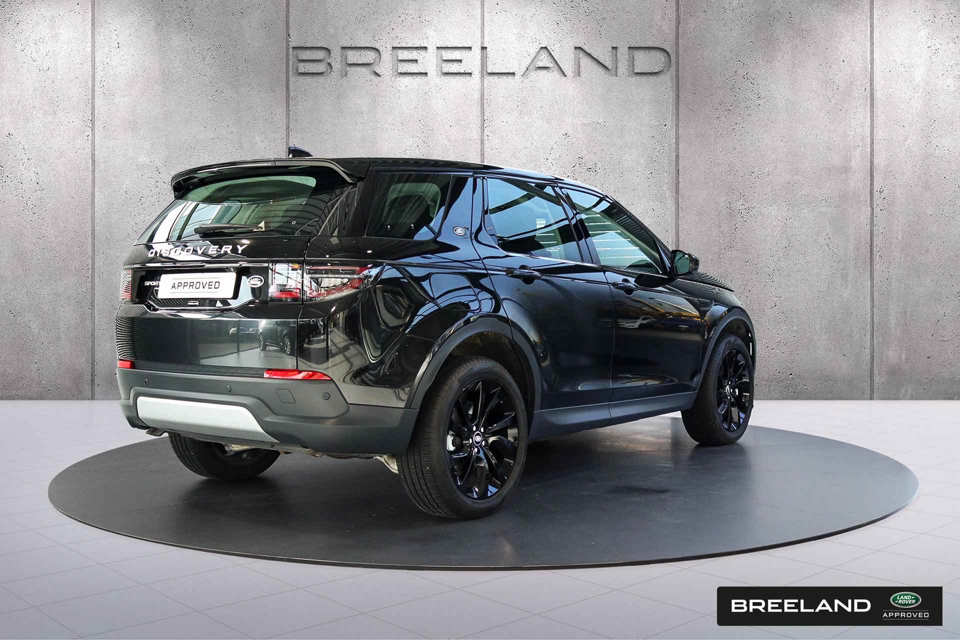 Land Rover Discovery Sport P300e SE | Cold Climate Pack - 2/37