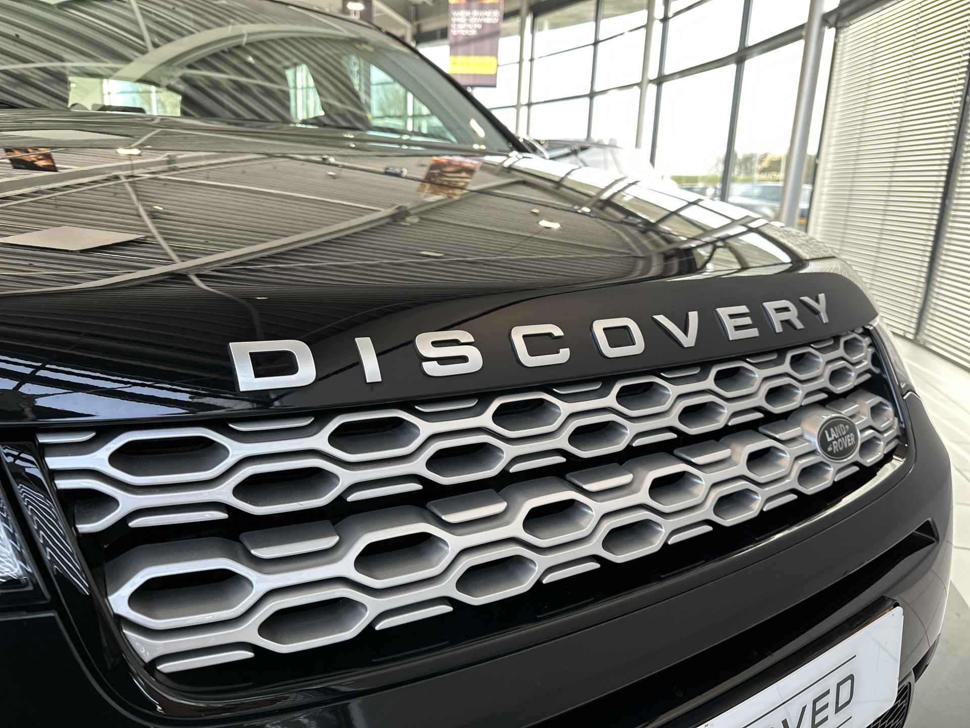 Land Rover Discovery Sport P300e SE | Cold Climate Pack - 25/37