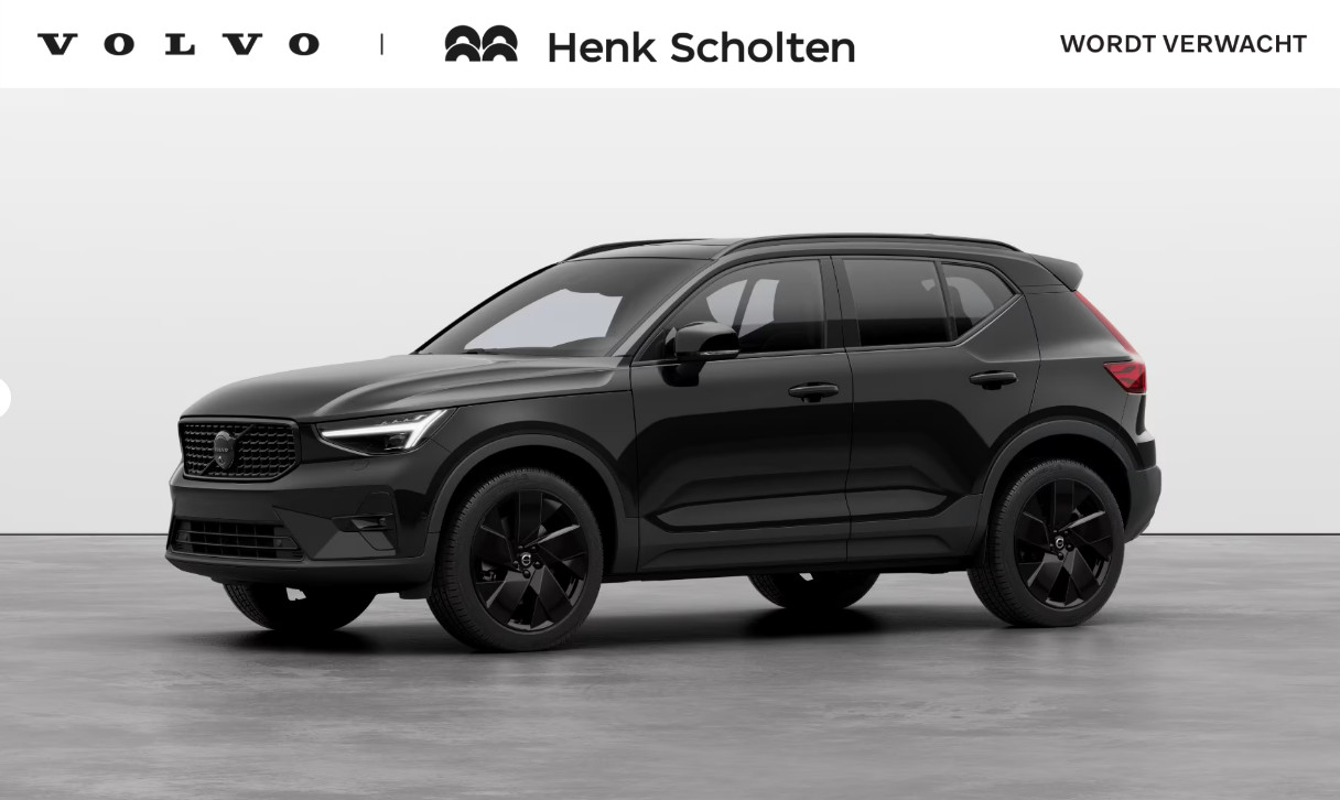 Volvo XC40 AUT7 197PK B4 Plus Black Edition, Adaptieve Cruise Control met Pilot Assist, Premium audio by Harman Kardon, Elektrisch bedienbaar panoramisch schuif/-kanteldak, Elektrisch bedienbare bestuurdersstoel met geheugen, 360 Parkeercamera, Park Assist voor + achter, Verwarmbare voorstoelen + stuurwiel, Adaptieve koplampen, 20'' Lichtmetalen wielen