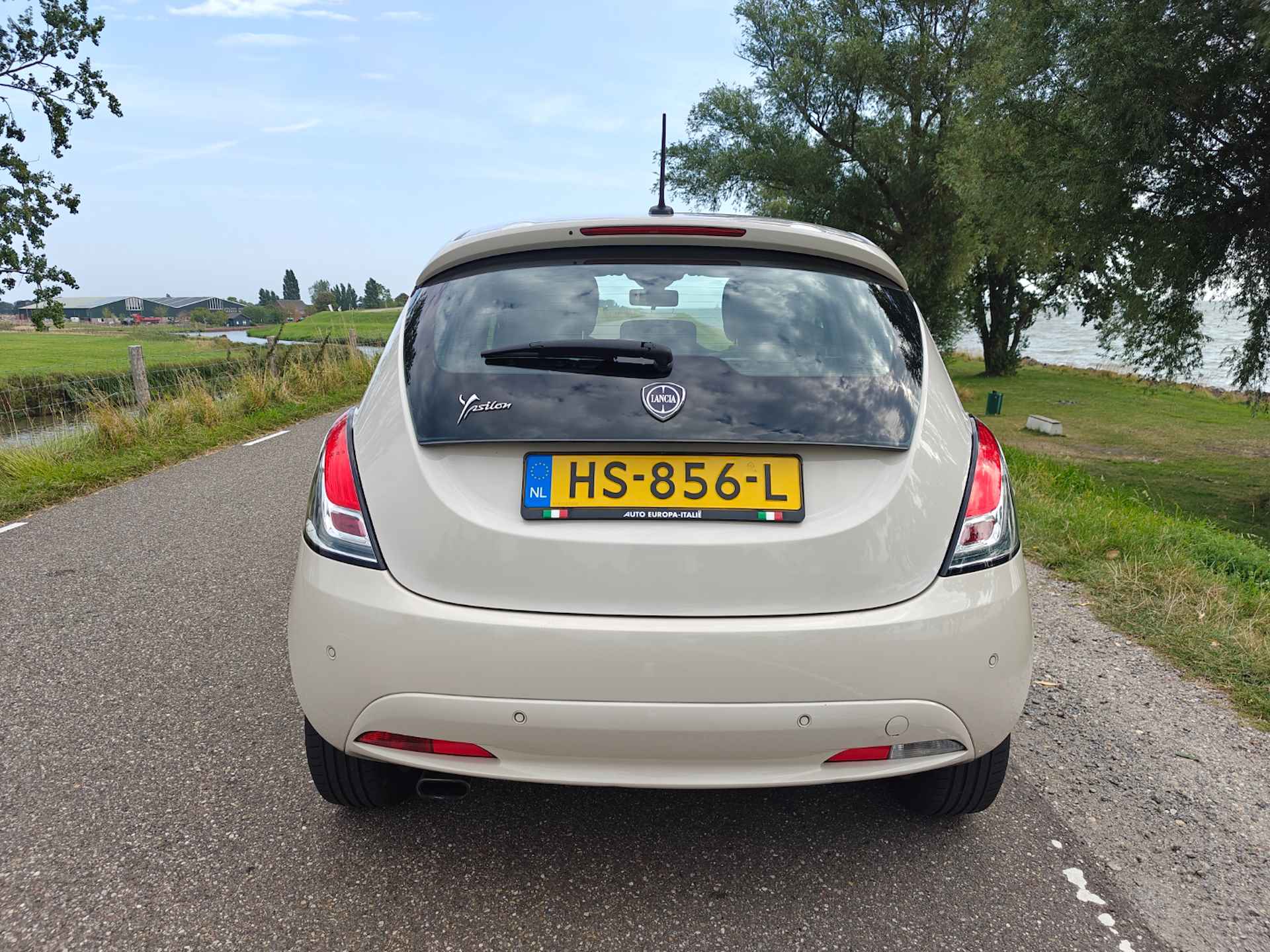 Lancia Ypsilon 1.2 Opening Edition | 1e eigenaar | Navigatie | Cruise control - 7/32